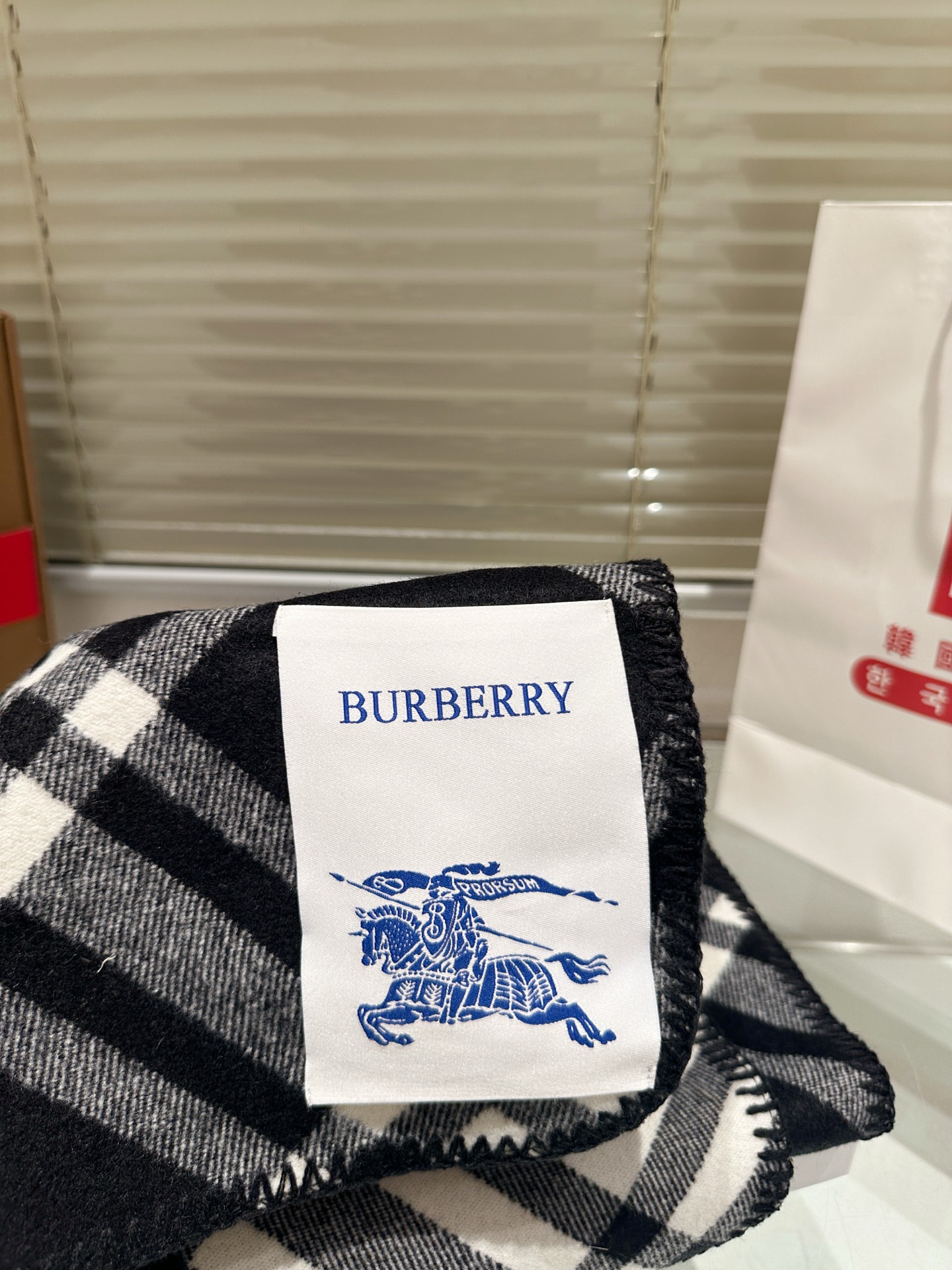 大人気偽物 トートバッグ ロゴ カーフスキン