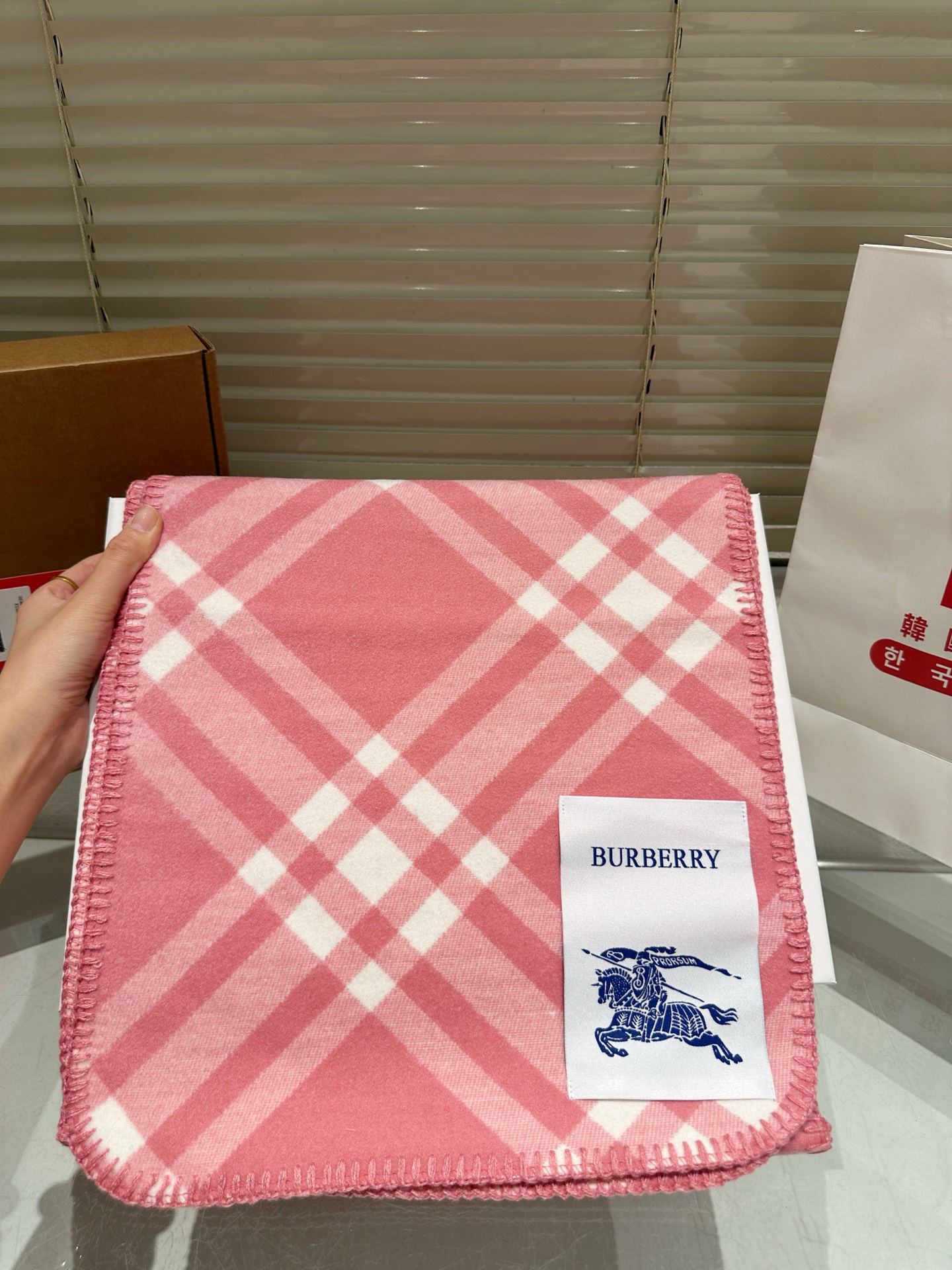 大人気偽物 トートバッグ ロゴ カーフスキン