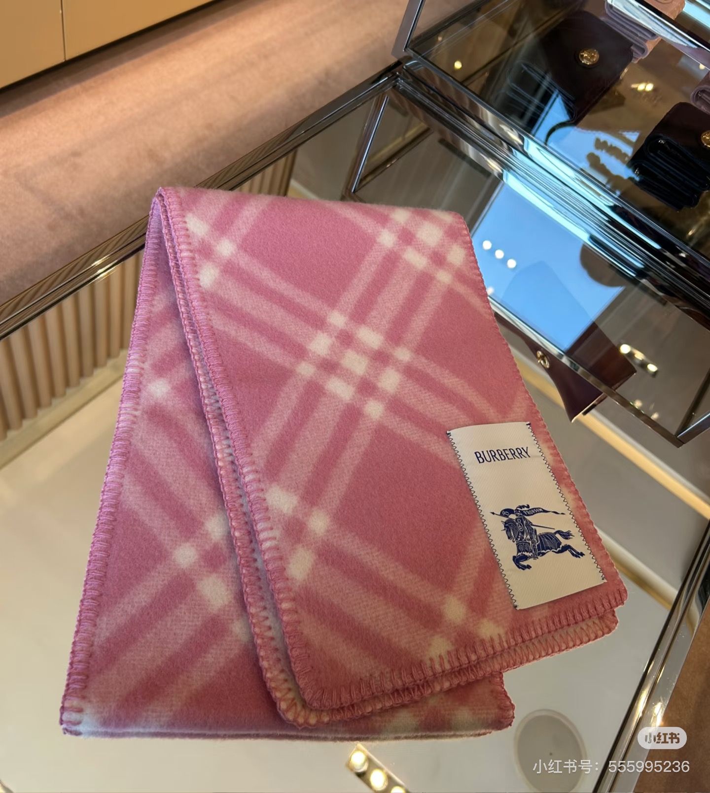 大人気偽物 トートバッグ ロゴ カーフスキン