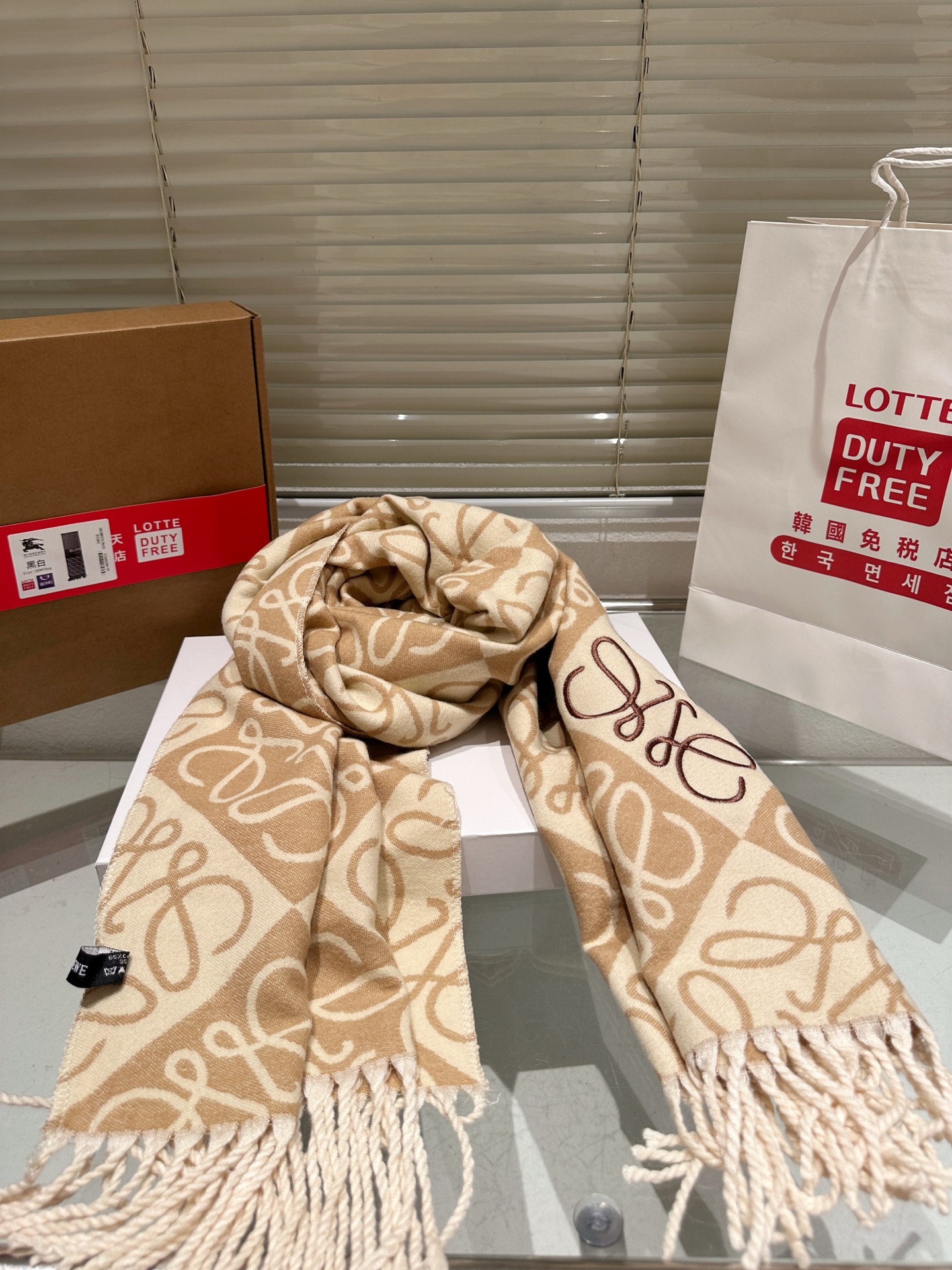 大人気偽物 トートバッグ ロゴ カーフスキン