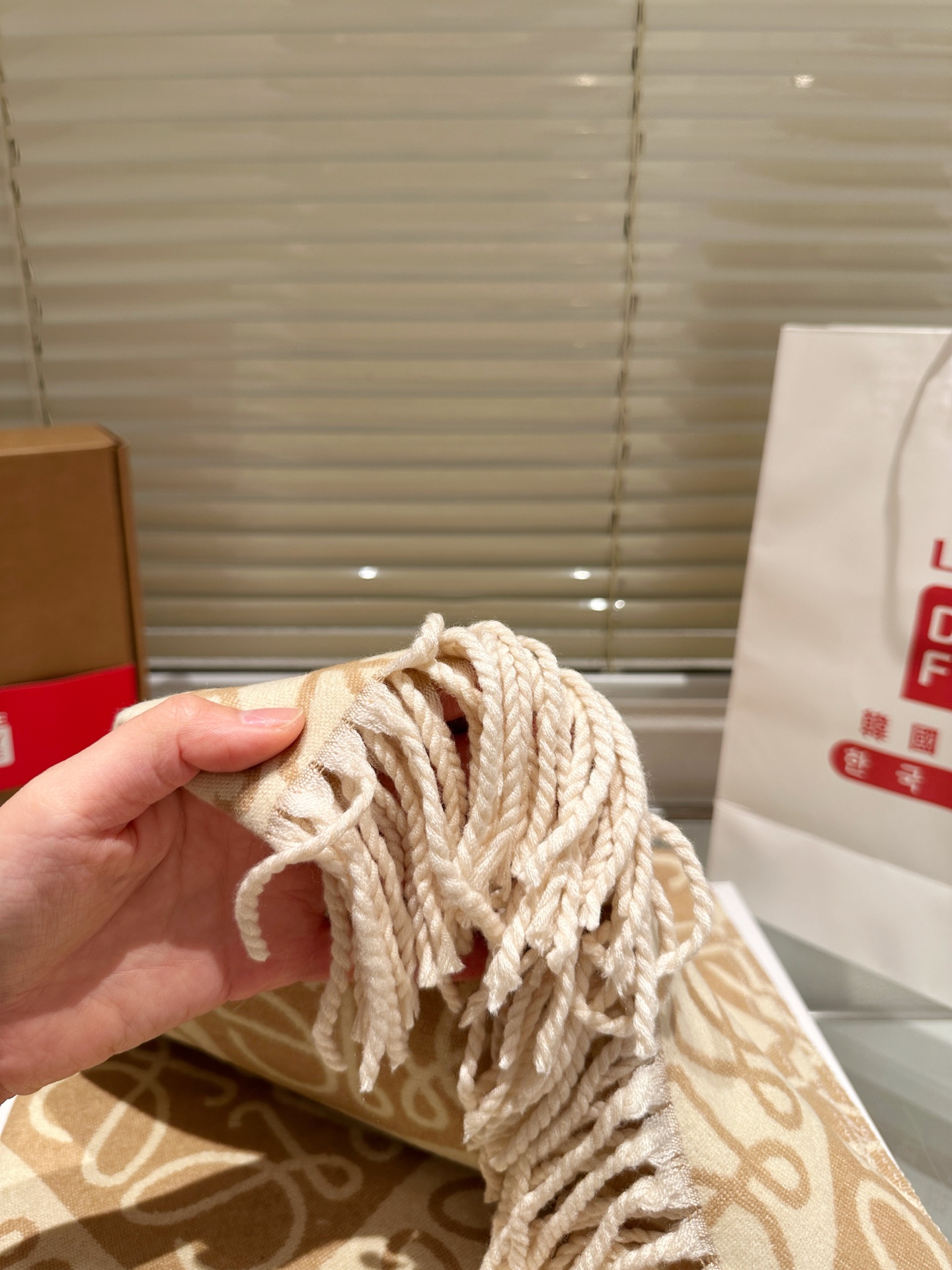 大人気偽物 トートバッグ ロゴ カーフスキン