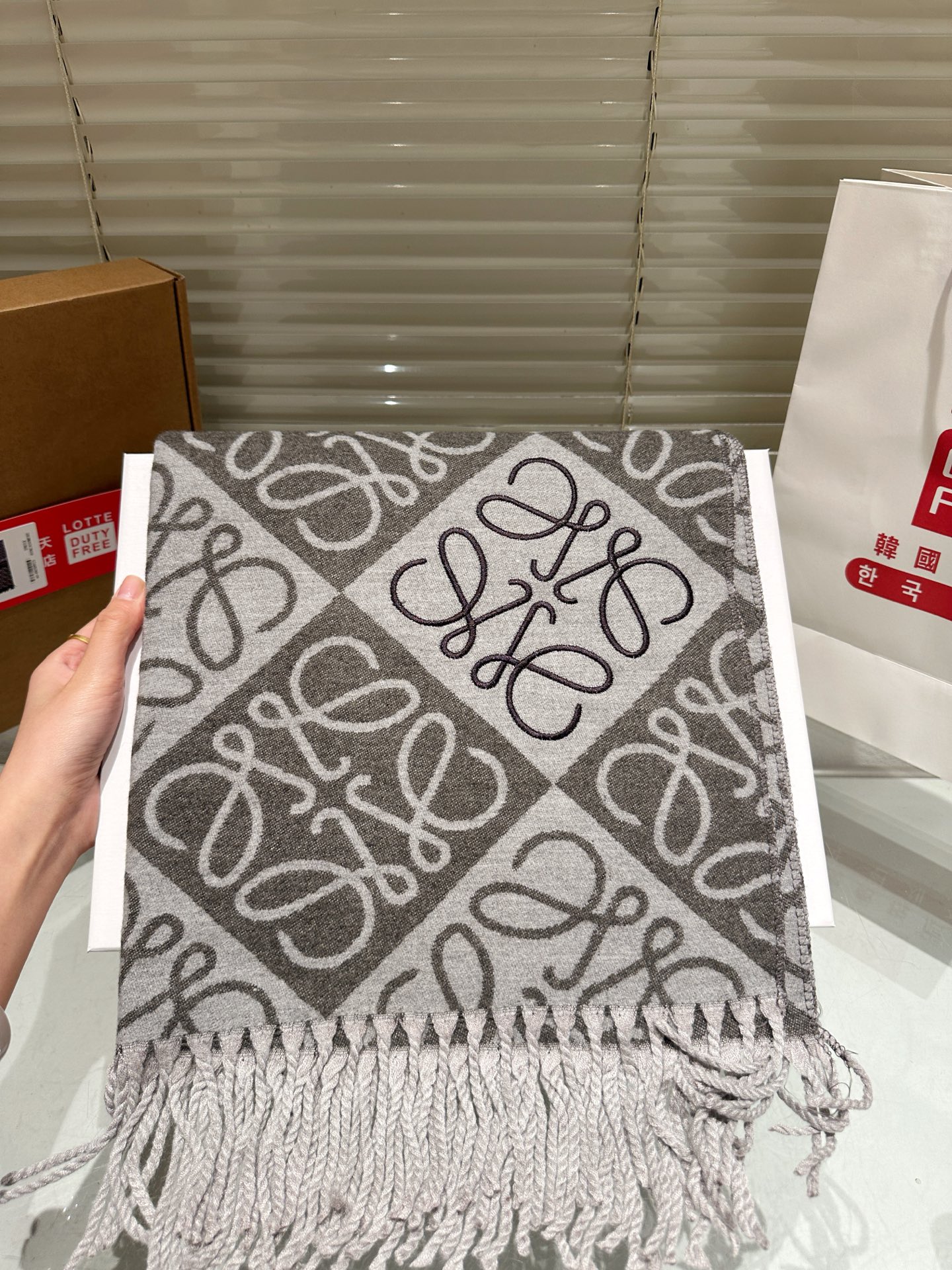 大人気偽物 トートバッグ ロゴ カーフスキン