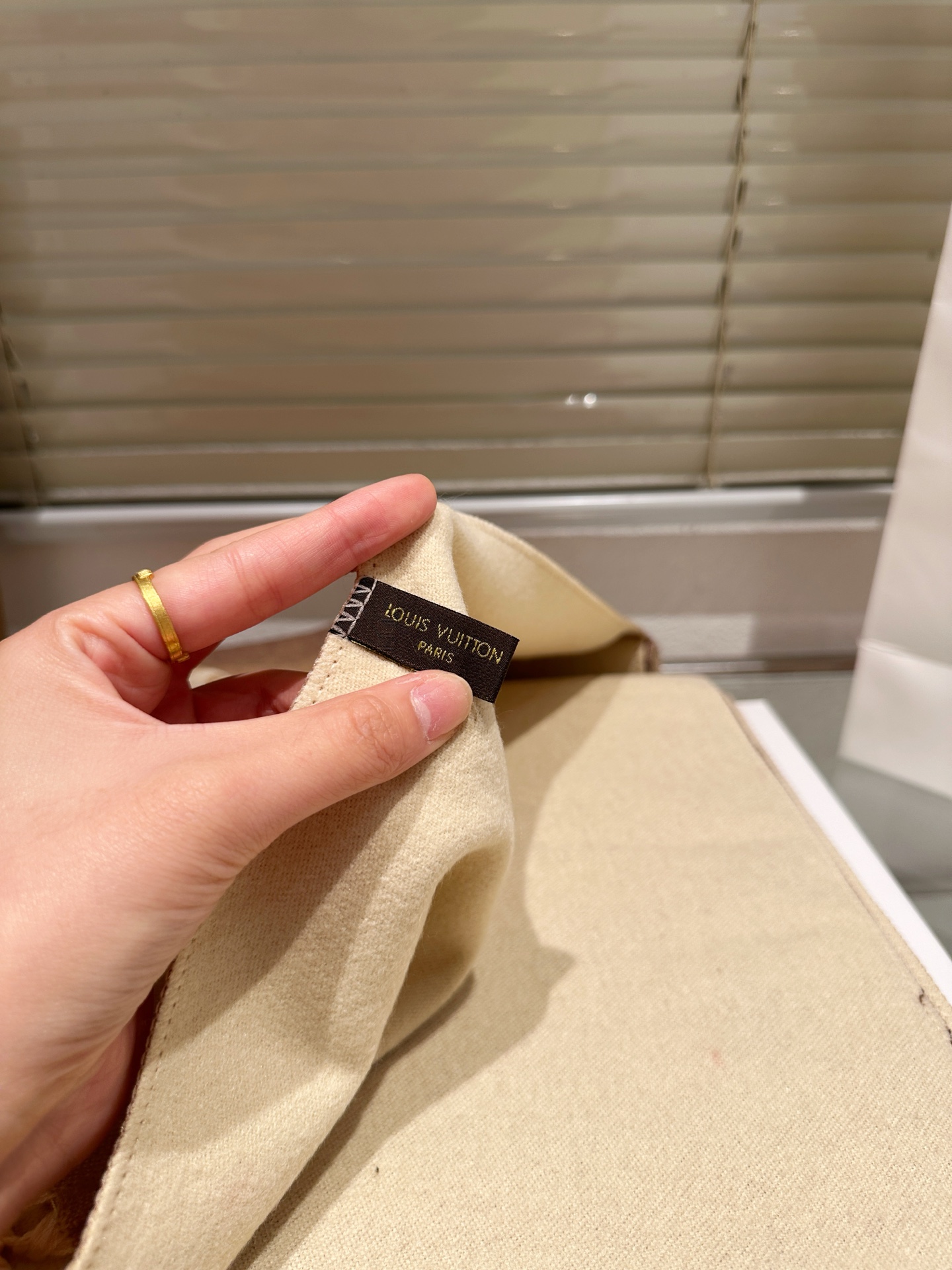 大人気偽物 トートバッグ ロゴ カーフスキン