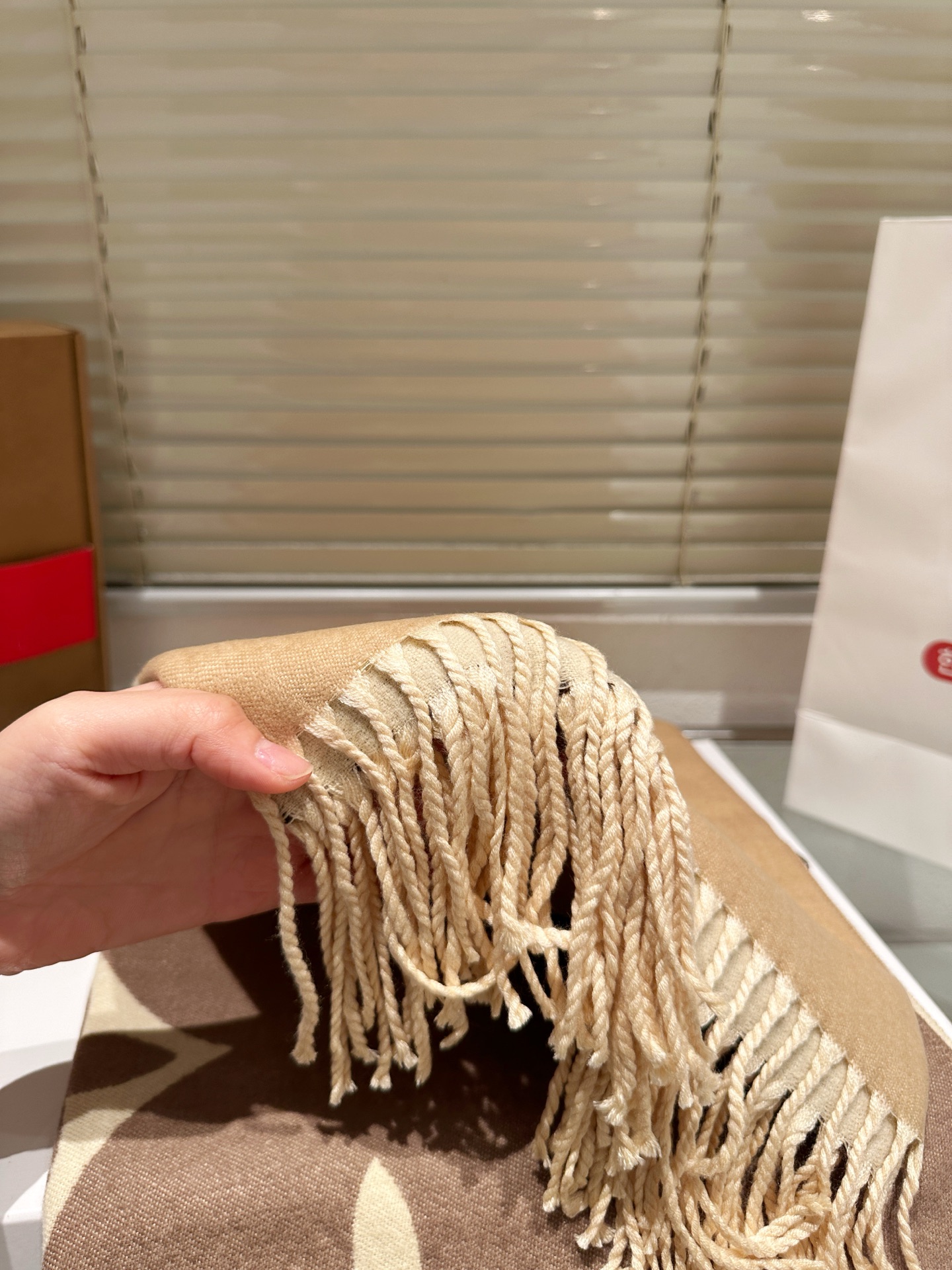 大人気偽物 トートバッグ ロゴ カーフスキン