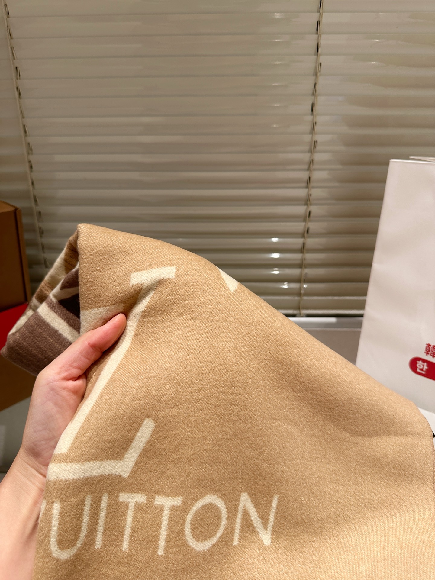 大人気偽物 トートバッグ ロゴ カーフスキン