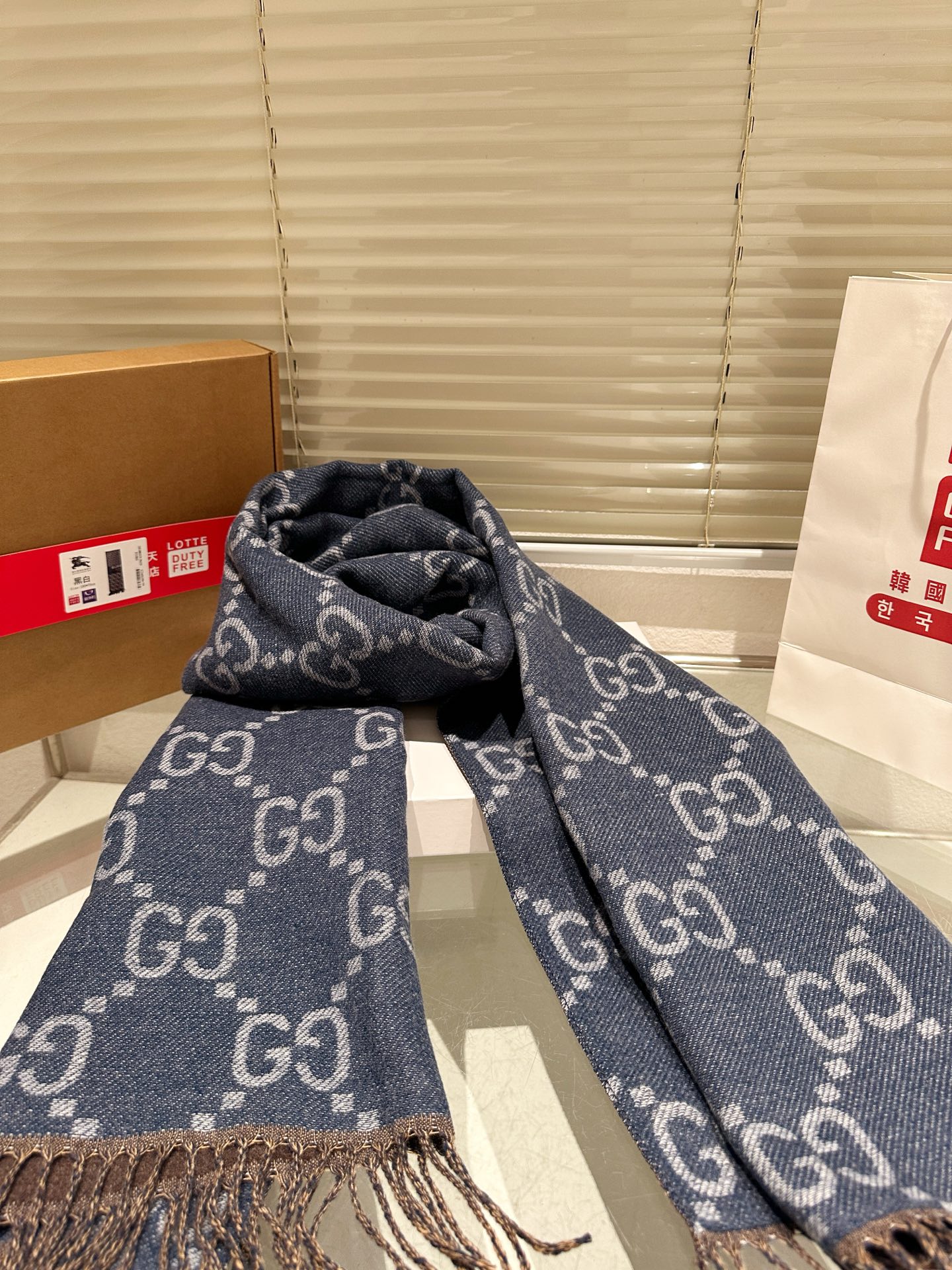 大人気偽物 トートバッグ ロゴ カーフスキン