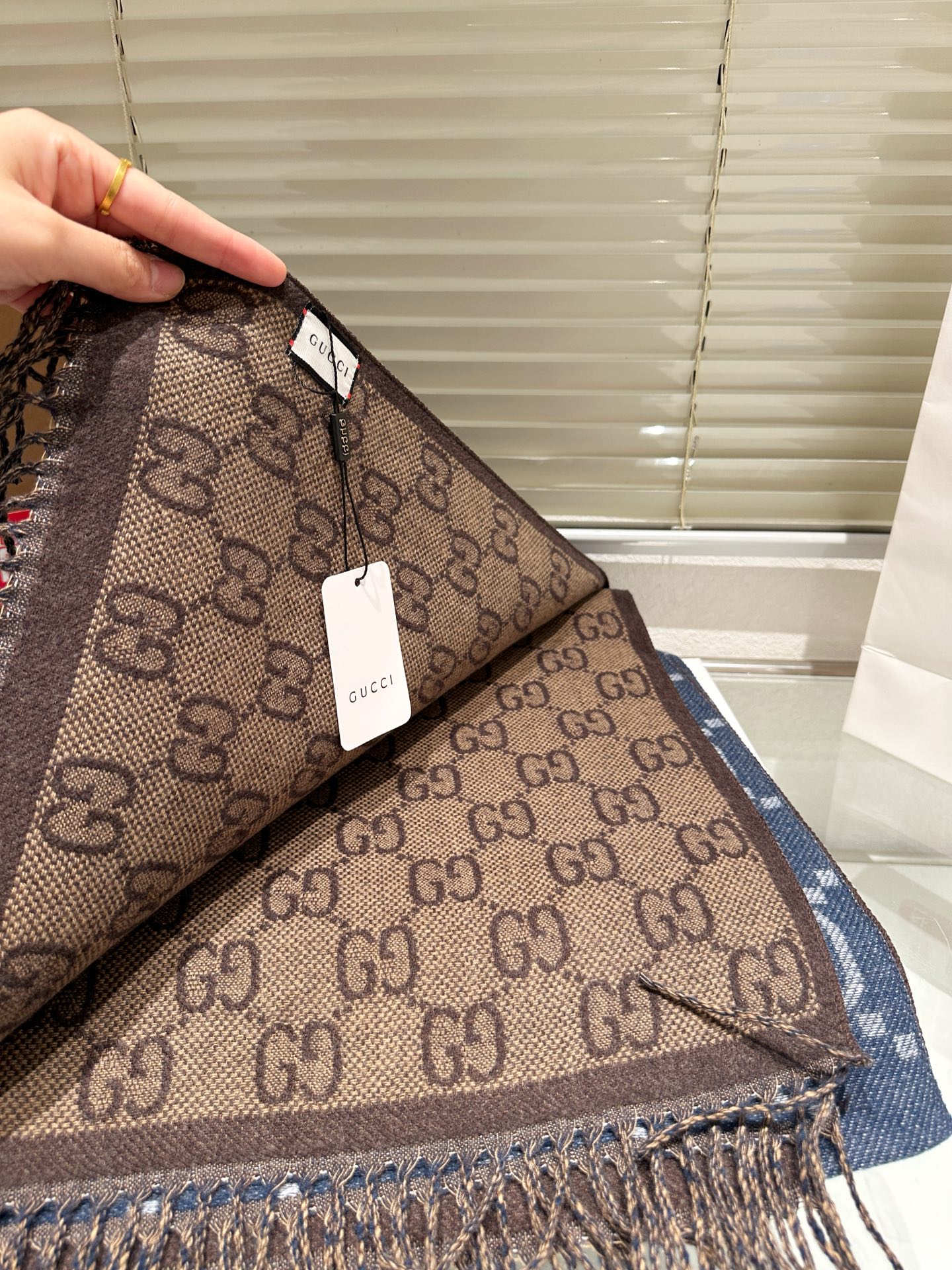 大人気偽物 トートバッグ ロゴ カーフスキン