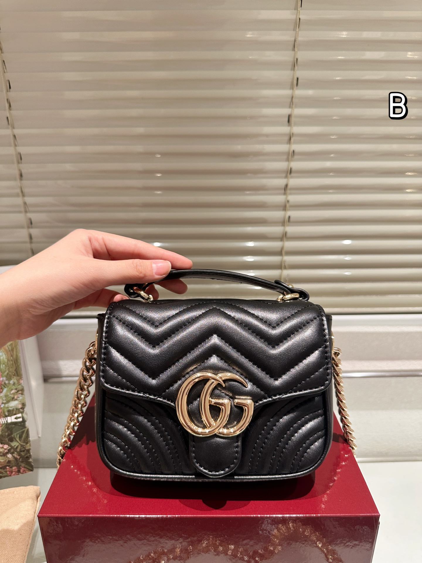 牛皮版本 P160Gucci 手拎斜挎单肩包从上一季