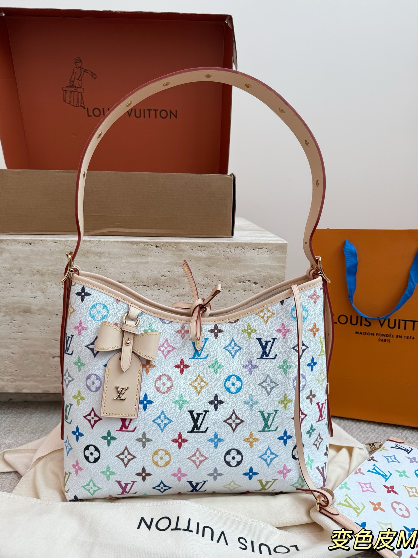 P285 Color-changing Leather Box | | Size: 30 20cm | Lv Carryall White Three-color | You Are So Good At It | The White Tricolor Is Back For A Limited Time. It’s Great I Love It | I Really Want To Keep It For Myself