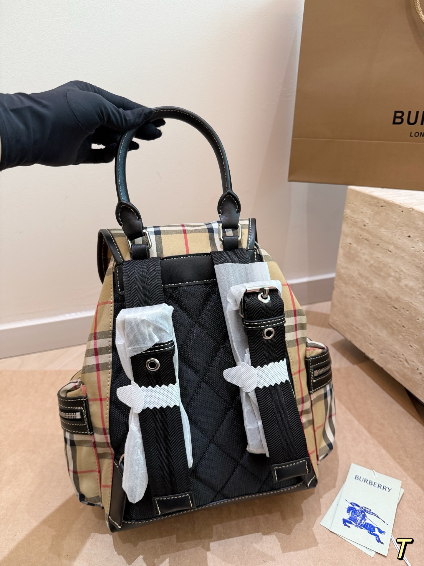 Burberry bag size：28*32cm — photo 5