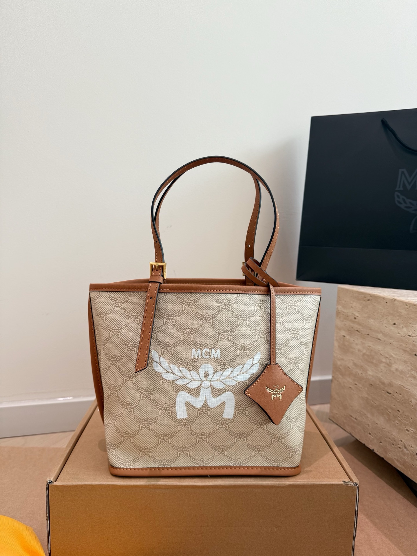 P150 caja de avión MCM | Lauretos pequeño tote, nuevo bolso madre e hija estilo Millard, simple y fácil de combinar, as…