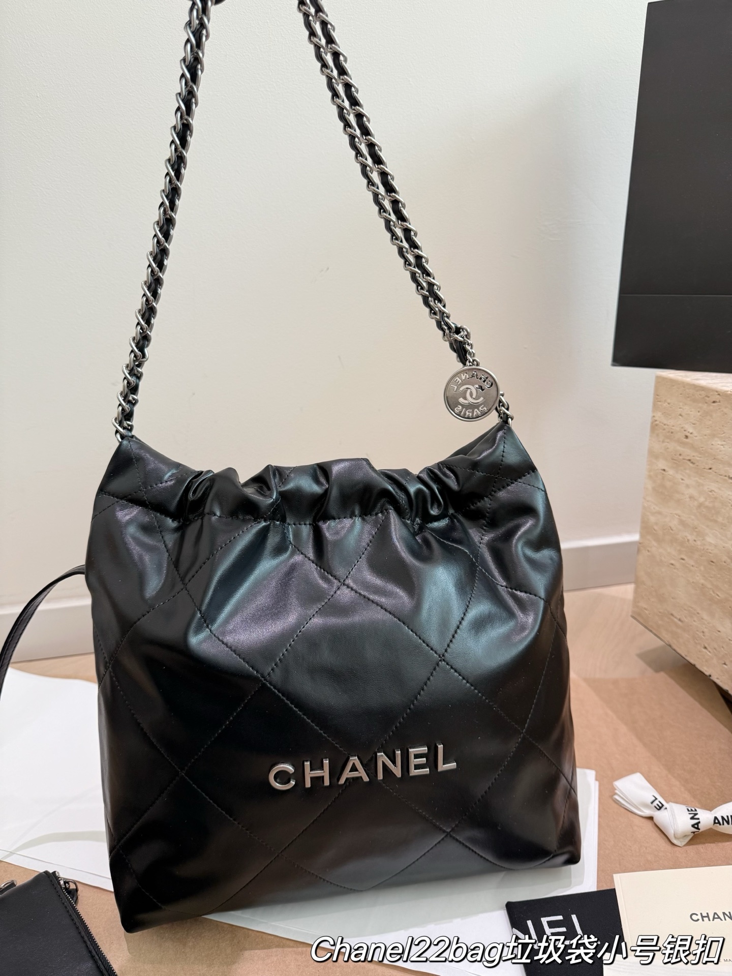 P263 Silver Buckle | Chanel 22bag Garbage Bag | Be More Versatile And Versatile. Grandma Xiang Is Indeed Grandma Xiang | | I Have To Praise Grandma Xiang's Garbage Bag For Being Really Fragrant | It's No Problem To Put A Laptop And Tablet | | The More It Collapses, The More Oversized It Becomes And The More Fashionable It Becomes | | ■The Drawstring In The Middle It's Not Easy To Bunch Up |