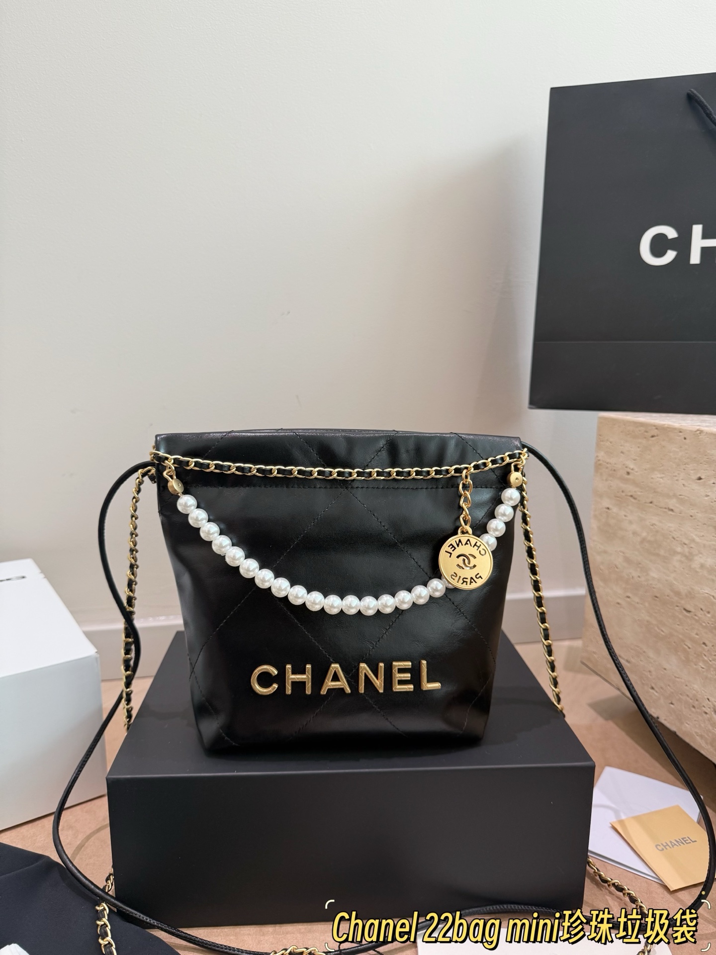 P353 Comes With Box Sheepskin | | Size: 20 20cm | Chanel Mini 22bag Pearls | The Reduced Version Of 22bag Looks Particularly Playful And Cute, | Made Of First-layer Calfskin, | Soft And Light | Search Garbage Bag Mini
