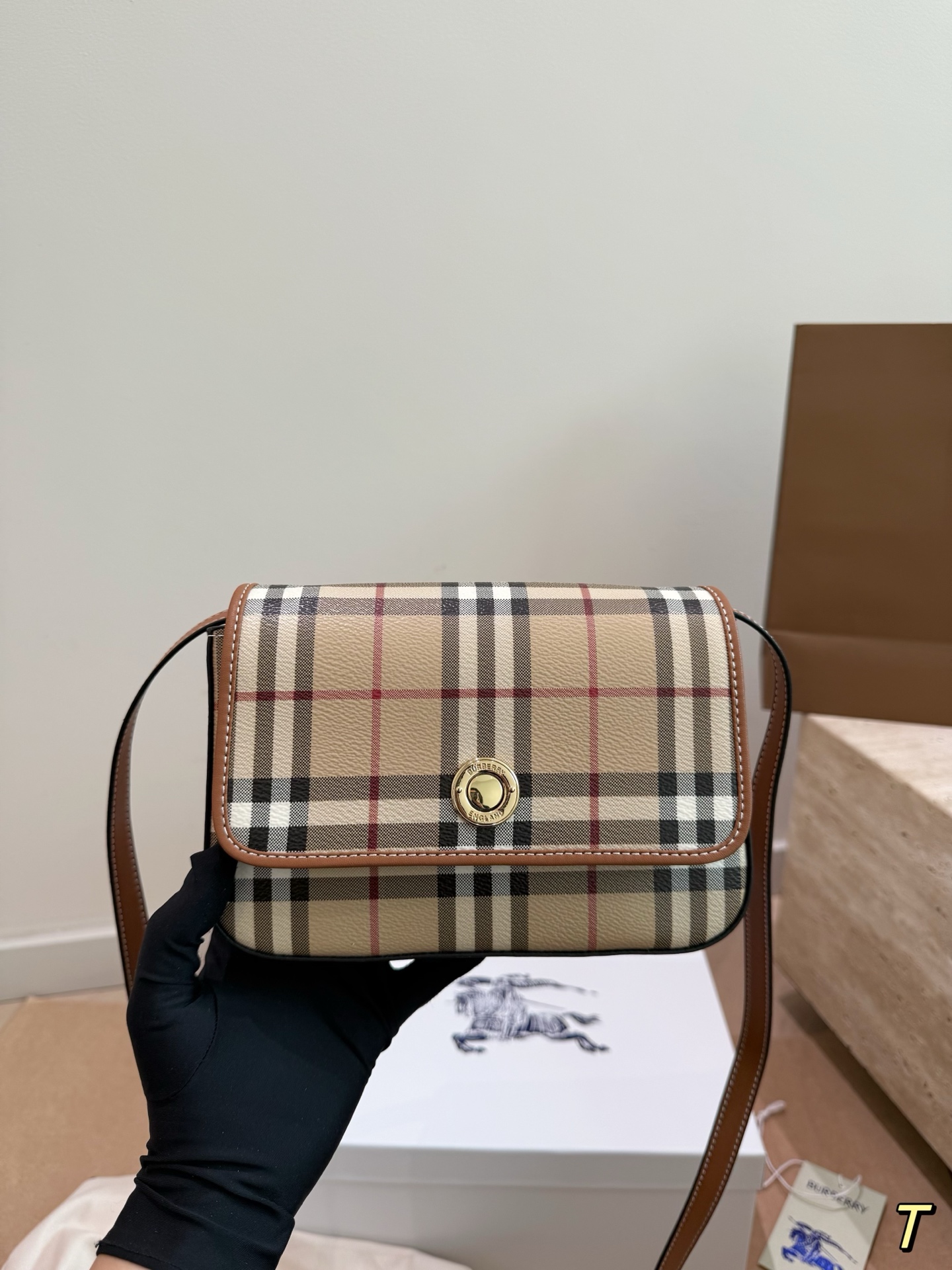 _dl39sUKdHZgkaSzwto-nwb20hgiOcnCey-6SqzQ