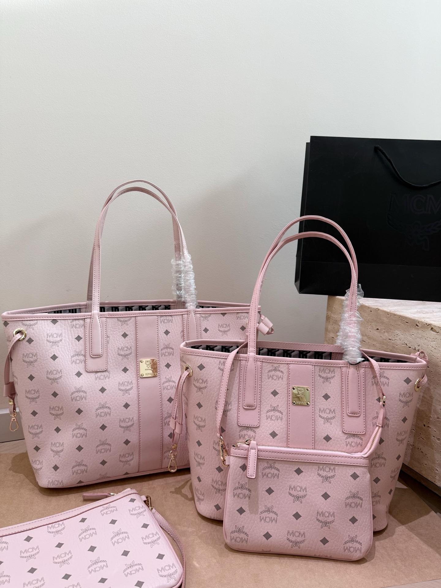 _dcc9s-augUVx1UWaWVomJUWbbebgTSmW9-xEBuQ