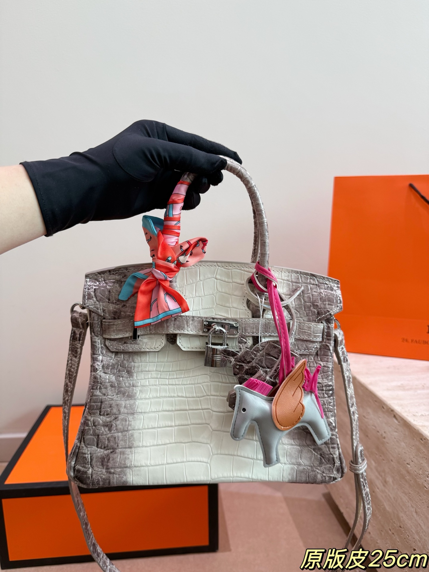Hermes Birkin White and taupe croc-embossed leather 25cm everyday