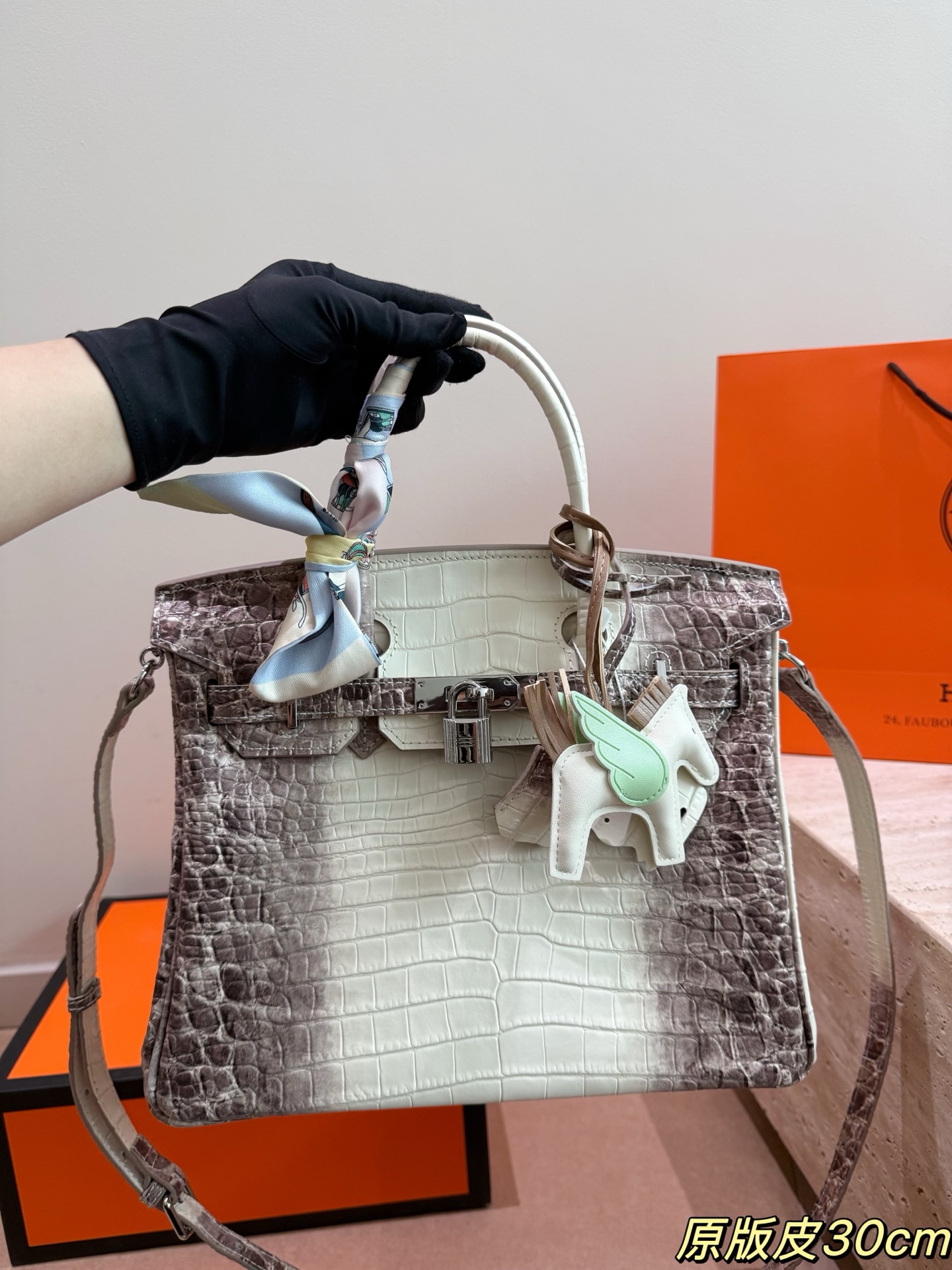 Hermes Birkin White and taupe croc-embossed leather 25cm everyday