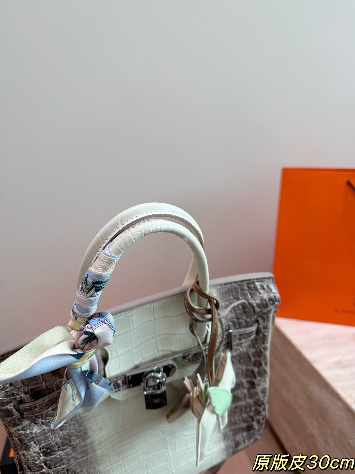 Hermes Birkin White and taupe croc-embossed leather 25cm everyday