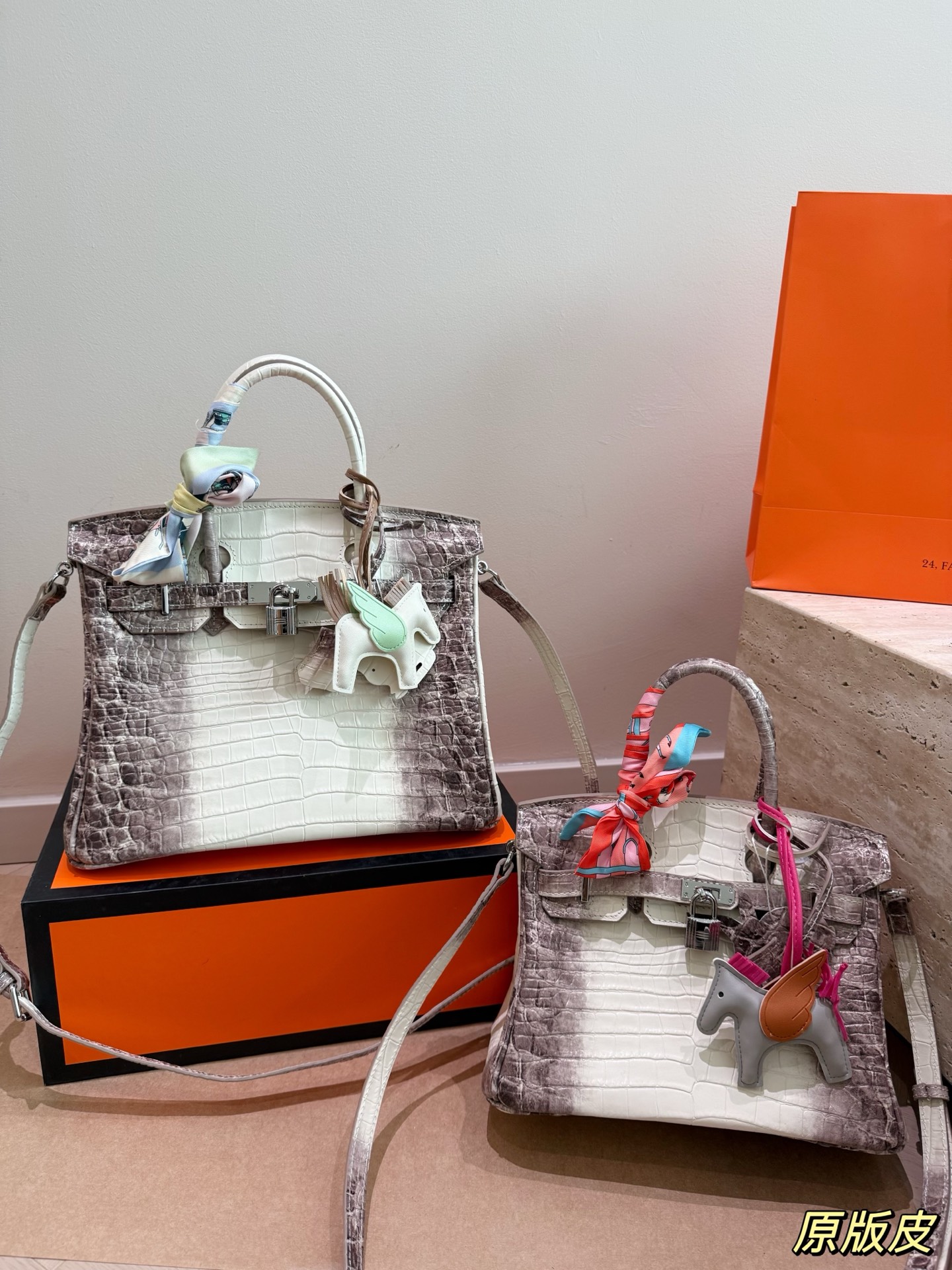 Hermes Birkin White and taupe croc-embossed leather 25cm everyday