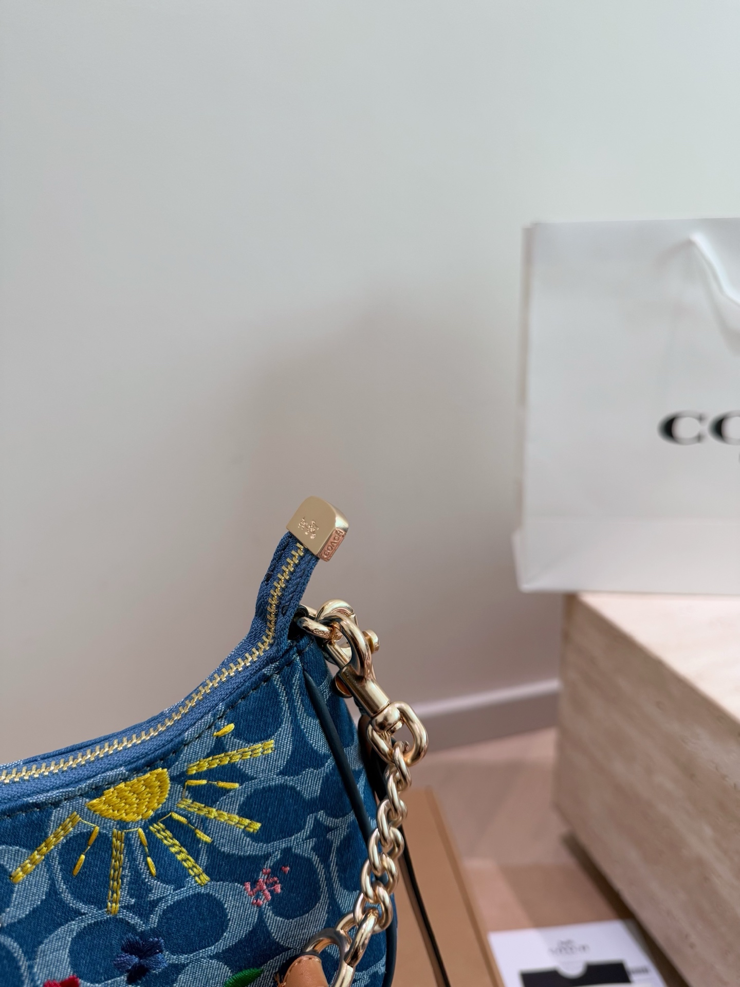 Alternative view of Handbag 11404