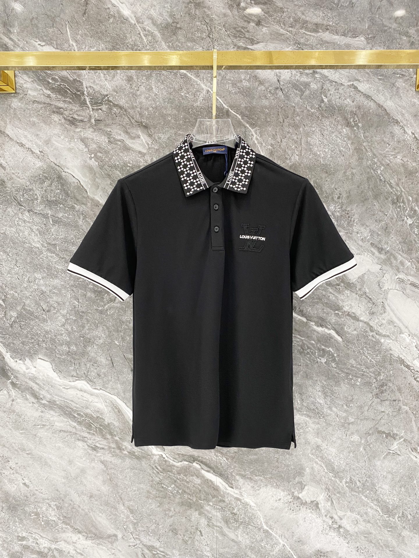 NO:776284,L brand* slim fit M-XXXL 2026 spring and summer latest jacquard neckline polo short sleeves, high-end quality counter original lapel assistance, top-notch hollow embroidery technology imported fabrics, counter model unique design, using imported high-end custom-made imported silk threads with first-class feel!  On sale on the official website!  Size M-XXXL,,T-shirt,19860909L牌*修身版型M-XXXL 2026春夏最新领口提花polo短袖,高端品质专柜原单翻领援助,顶级制作镂空绣花工艺进口面料,专柜款独特设计,采用进口高端订制进口丝线手感一流！官网在售！码数M-XXXL,,T-shirt,,Men's clothing