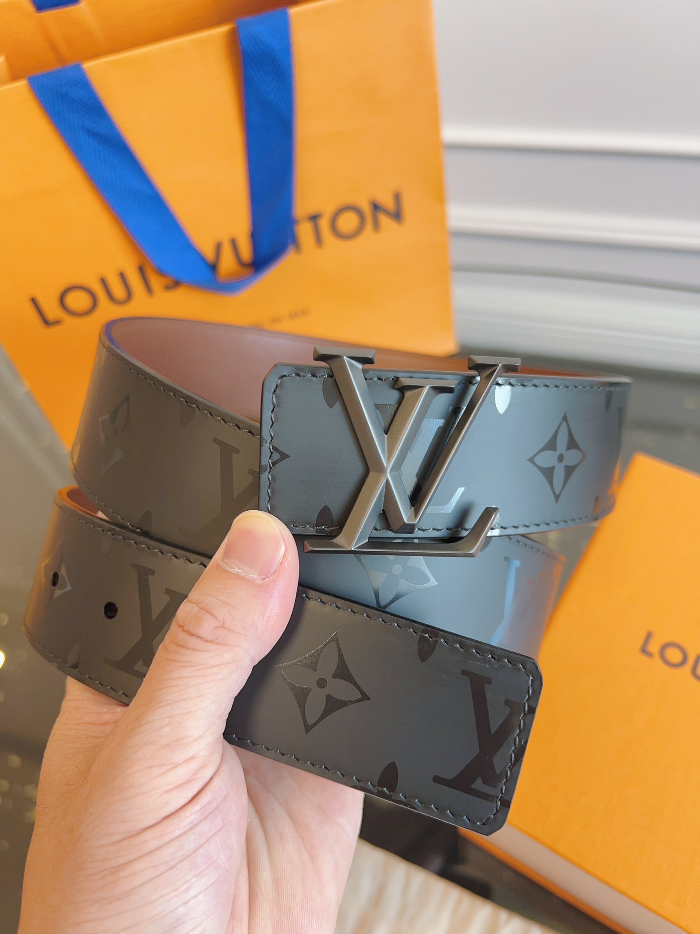 LV.路易威登全套包装原版品质代工厂货品40mm宽度正品一体铸造五金钢扣原厂皮料双面原厂定制面料区别市场