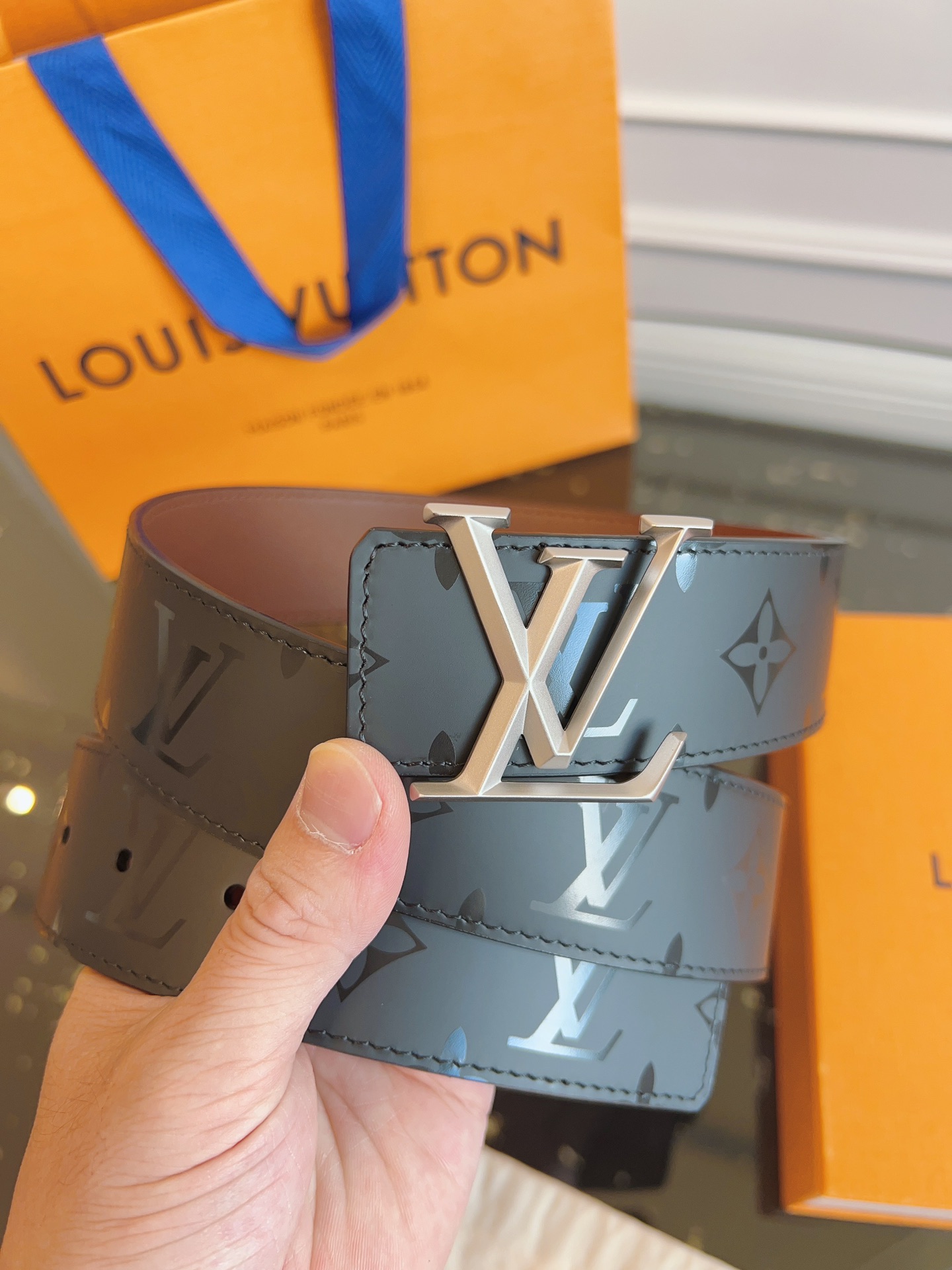 LV.路易威登全套包装原版品质代工厂货品40mm宽度正品一体铸造五金钢扣原厂皮料双面原厂定制面料区别市场