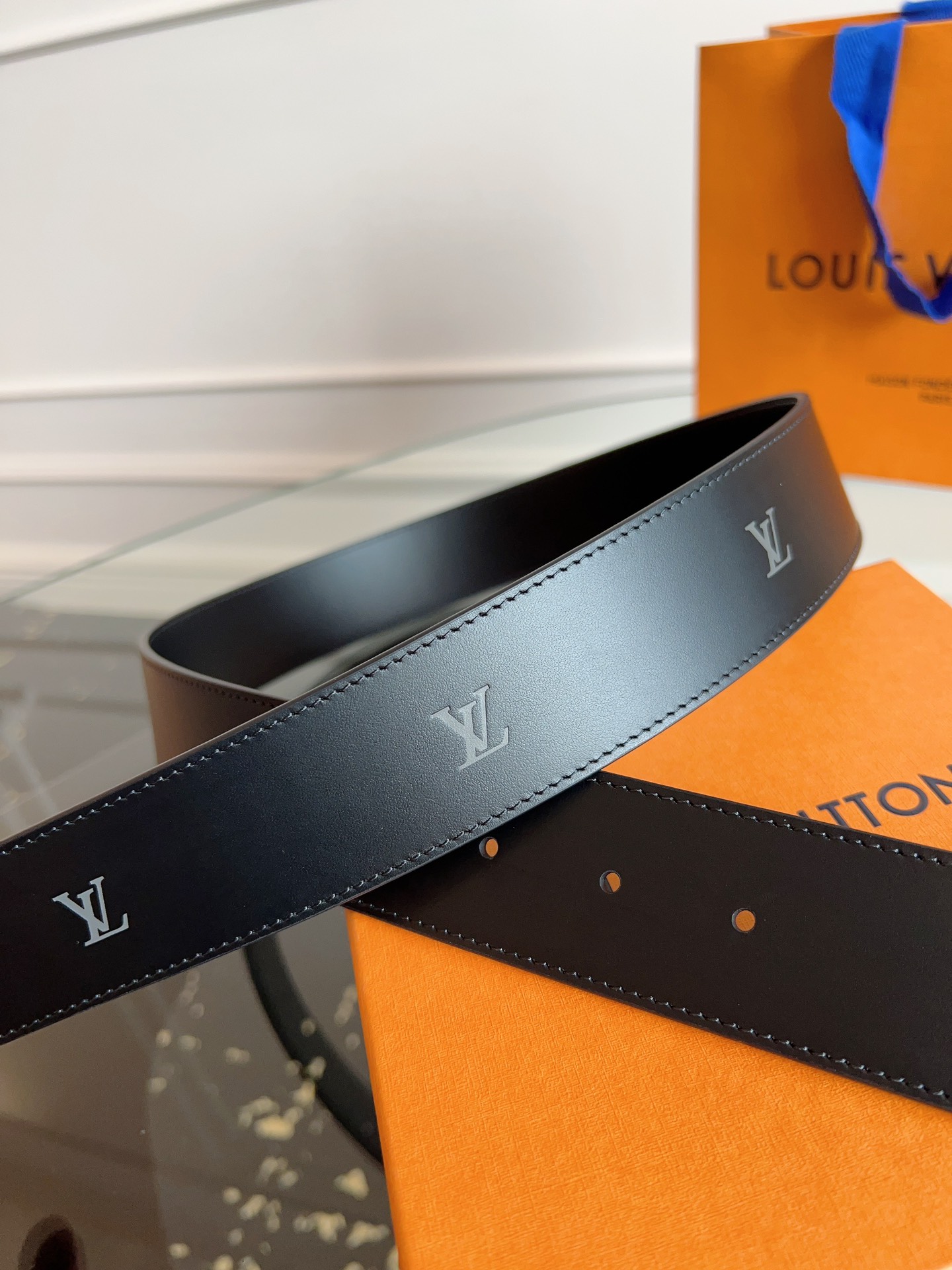 上新～🤩驴家法国🇫🇷原厂皮料尺寸4.0cm五金进口炉内五...