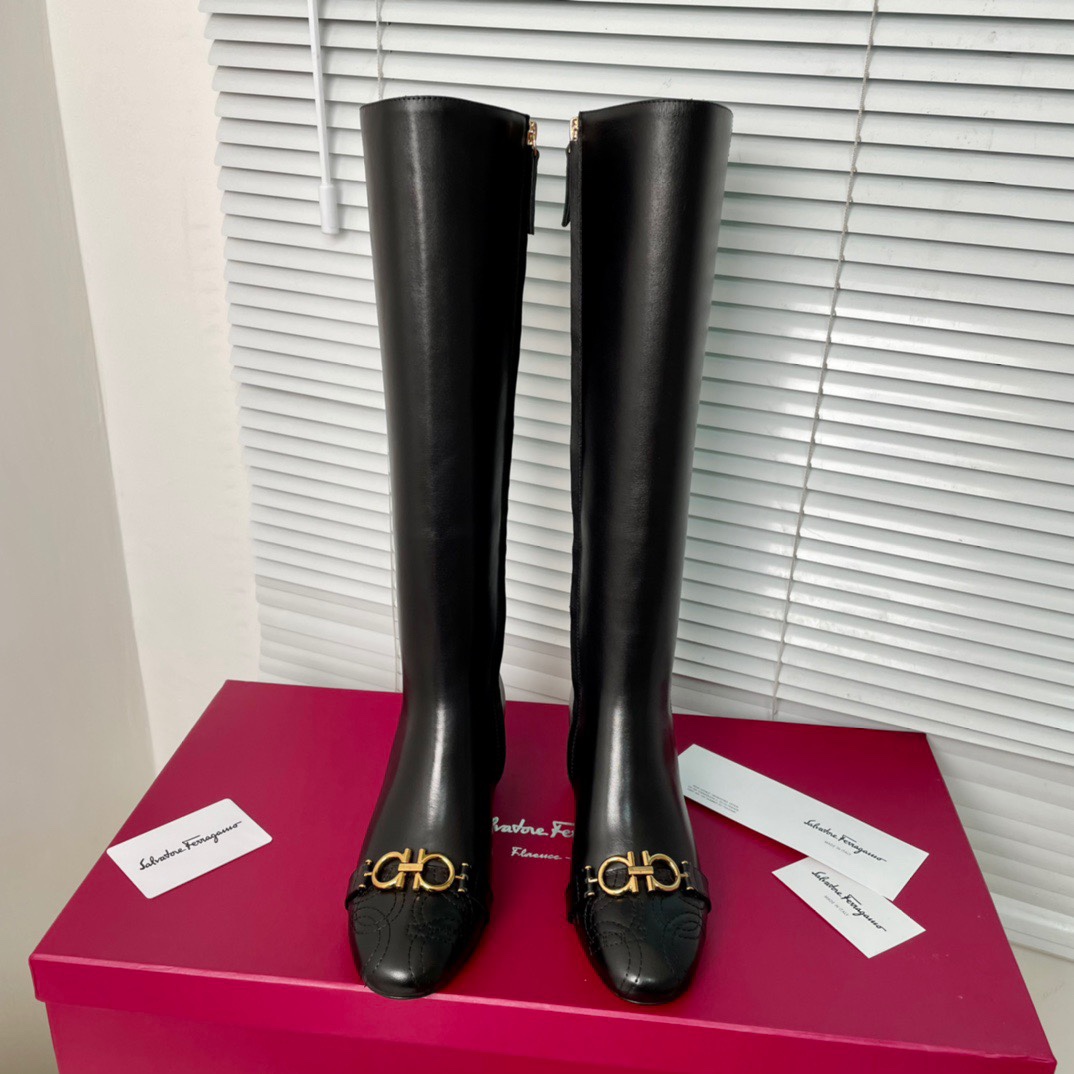 Salvatore Ferragamo Fire Burst Shoes: Fashionable Design with Electric Embroidery - 图片 3