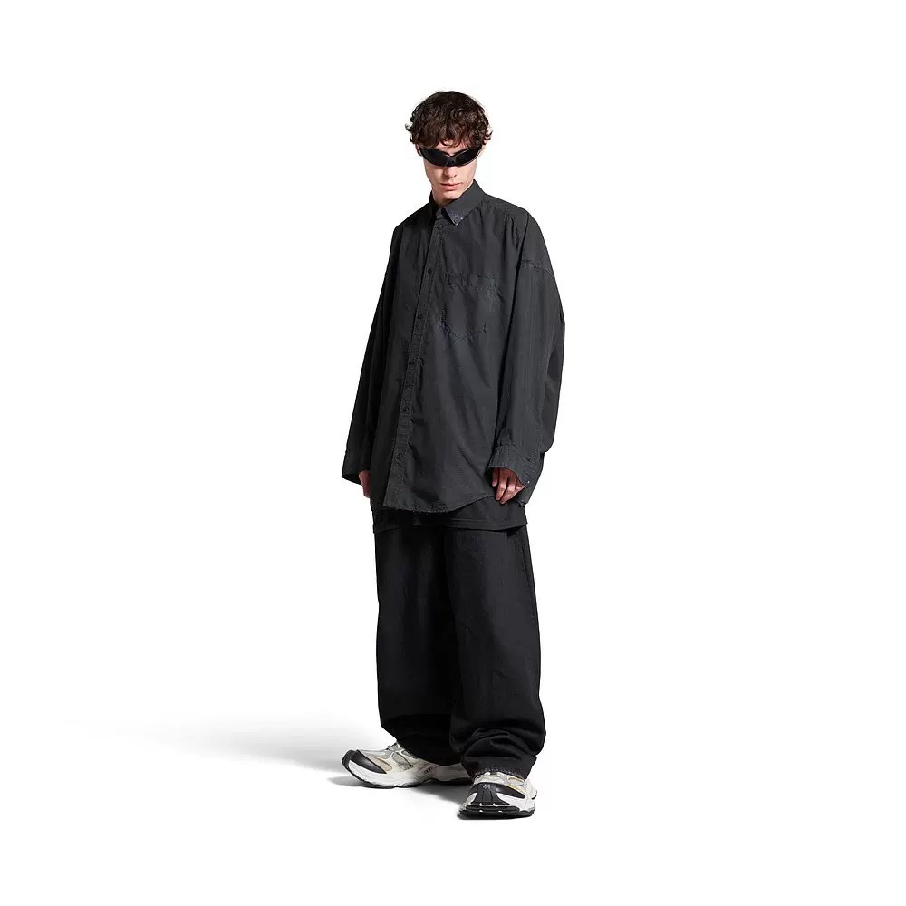 Balenciaga Men's Dark Checkered Cotton Oversized Shirt with Embroidered Logo 2 i1730047976 5195 2