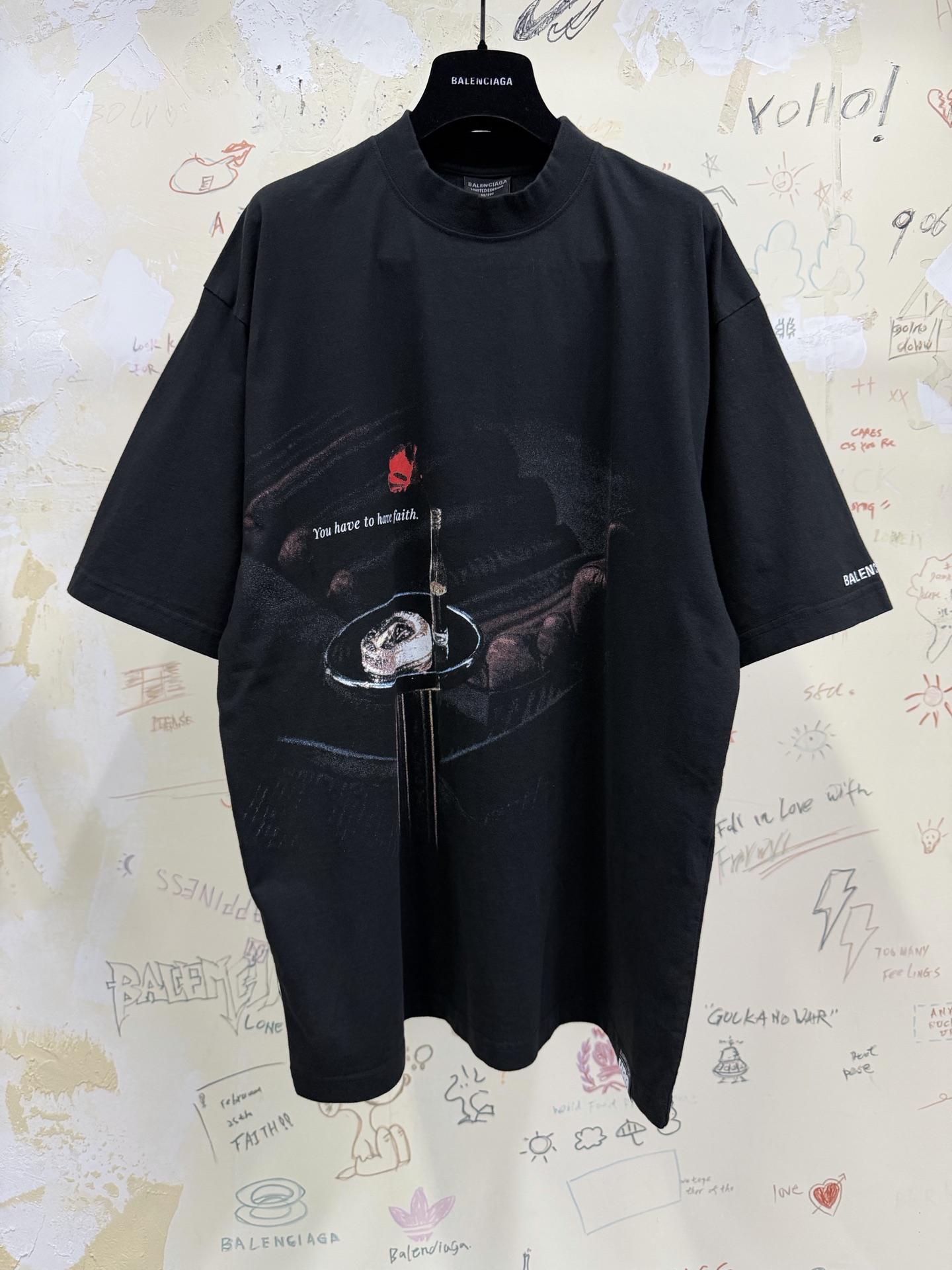 Футболка Balenciaga с принтом You have to have faith