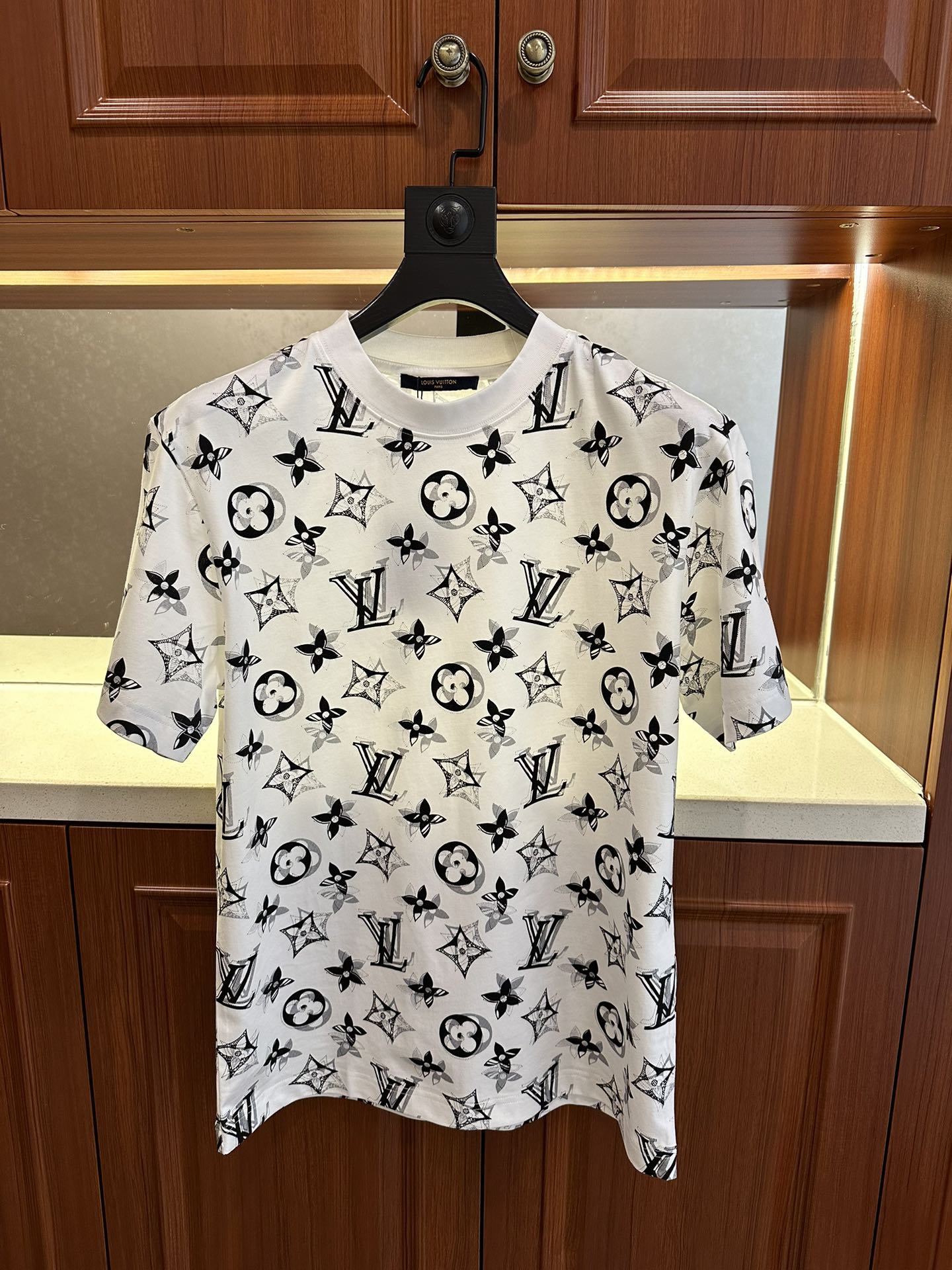 Louis Vuitton Clothing T-Shirt Black White Printing Cotton Spring/Summer Collection Fashion Short Sleeve