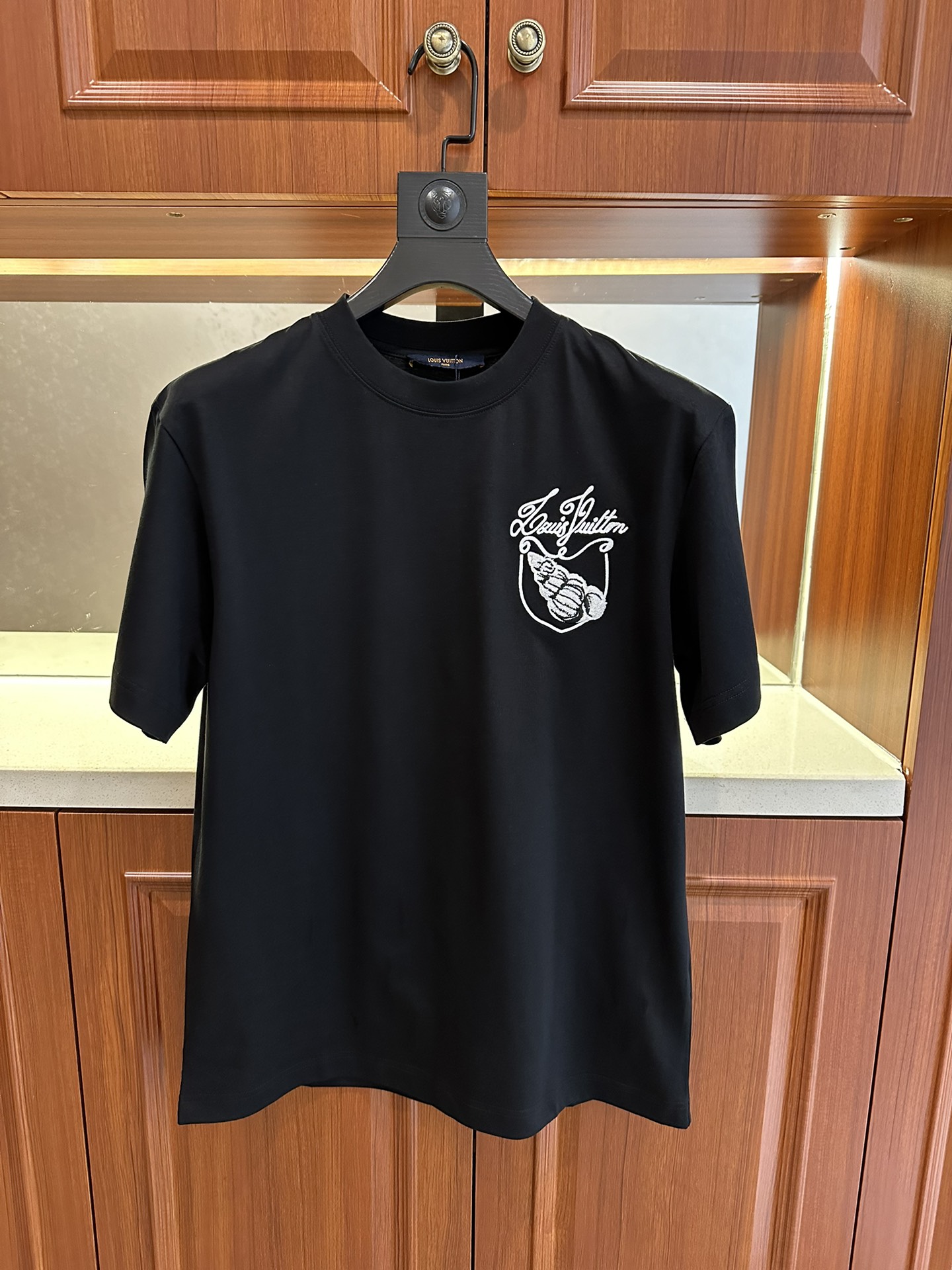 Louis Vuitton Clothing T-Shirt Black White Embroidery Cotton Spring/Summer Collection Fashion Short Sleeve