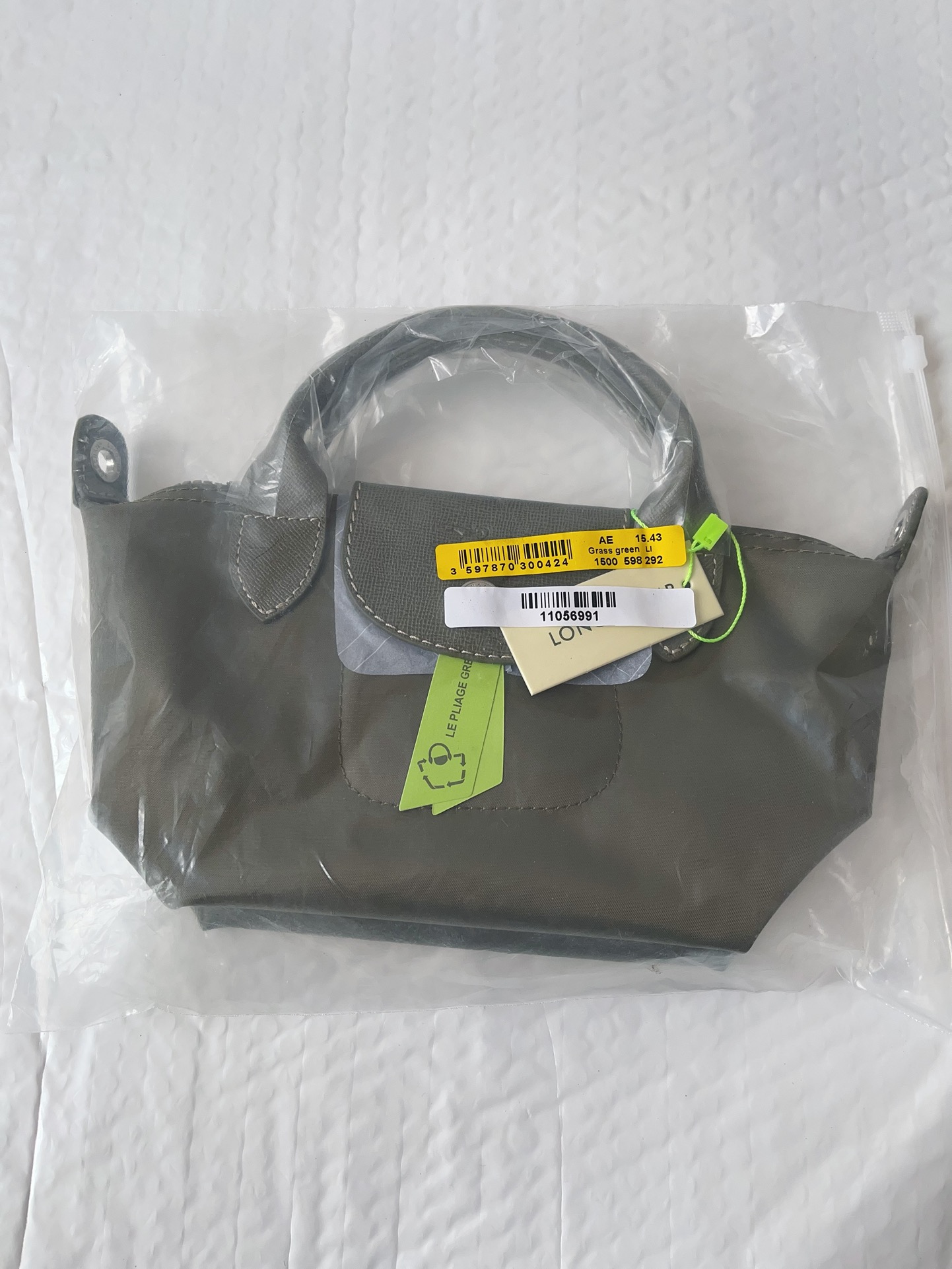 Longchamp ～珑骧尼龙加厚款橄榄绿，三个型号中号1515，小号1512，迷你号1500