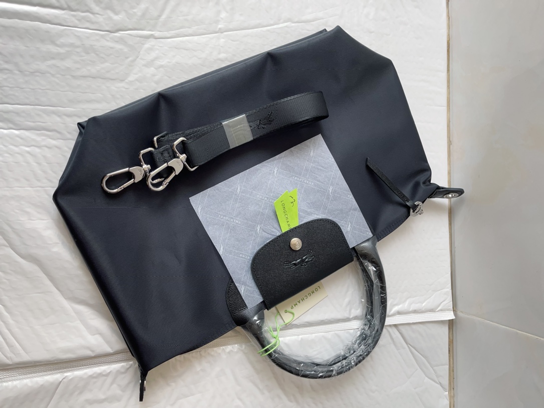 Longchamp ～珑骧尼龙料加厚款 中号1515黑色