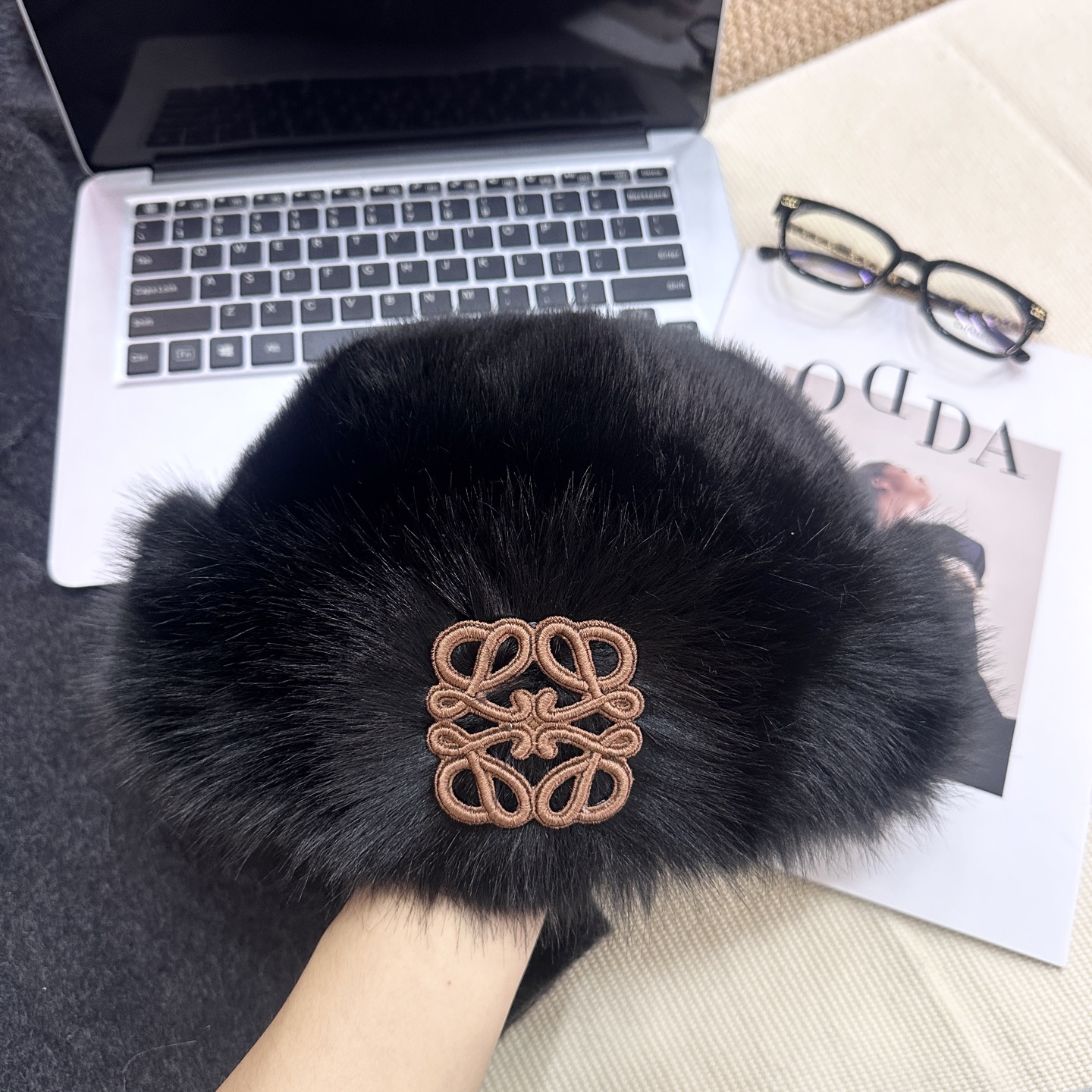 Loewe新款保暖雪帽南方小土豆不能没有的一顶帽子 为假期勇闯东北的满级装备😎😎亲肤毛绒好软好Nua 🛒