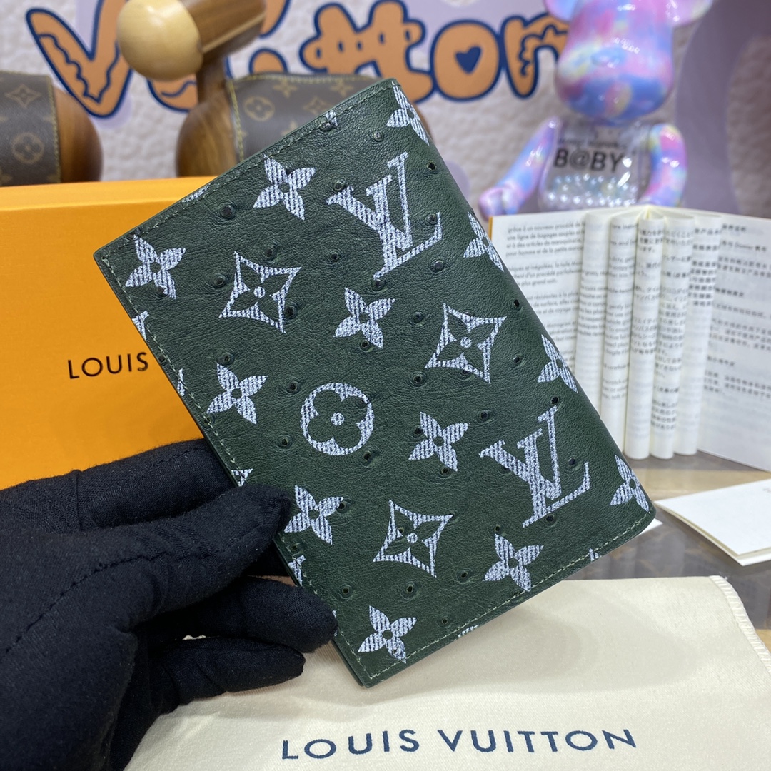 [YSL Wallets]This model is made of gorgeous ostrich leather Demonstrate profou