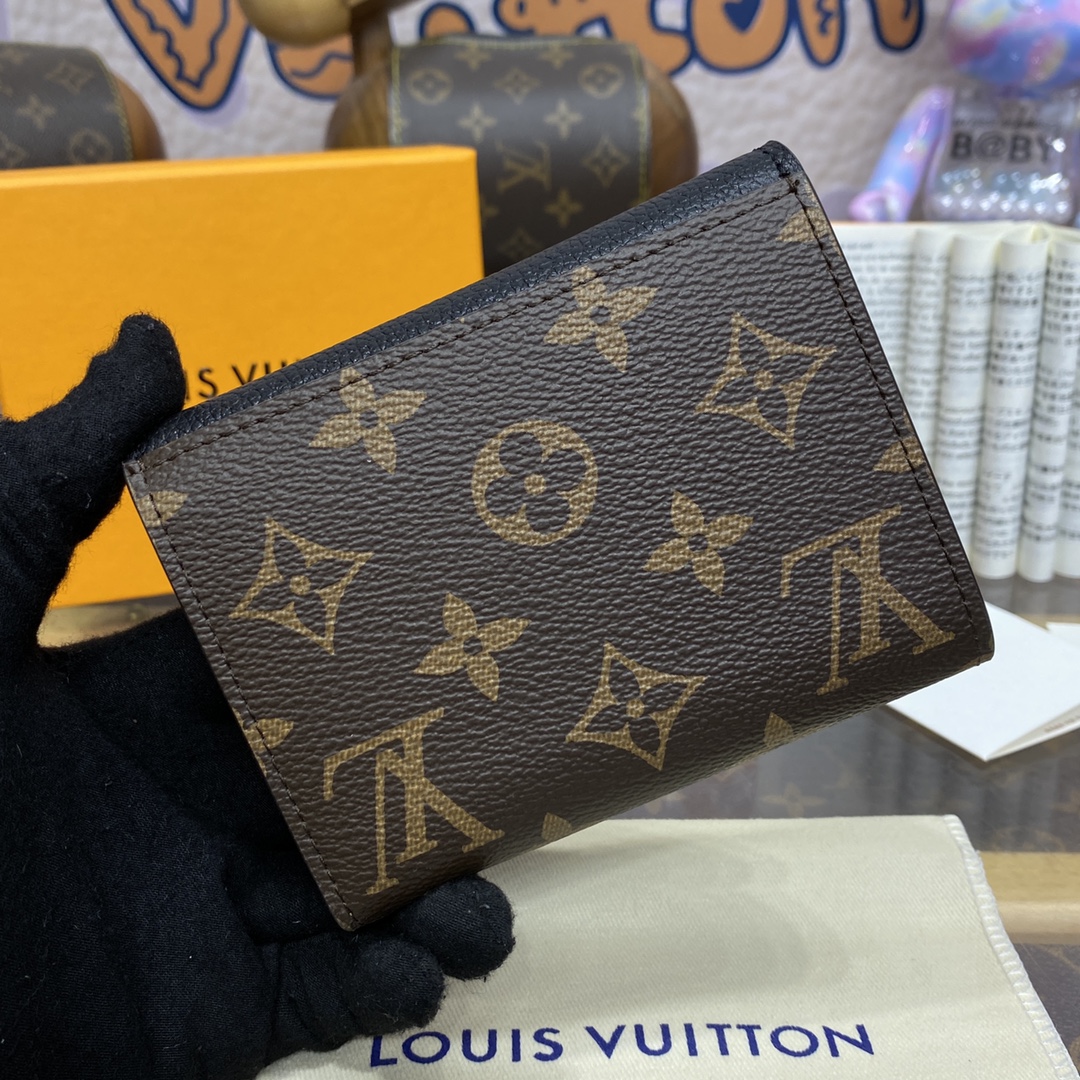[YSL Wallets]M82398 Apricot M82640 Black Powder The iconic swivel lock shows p