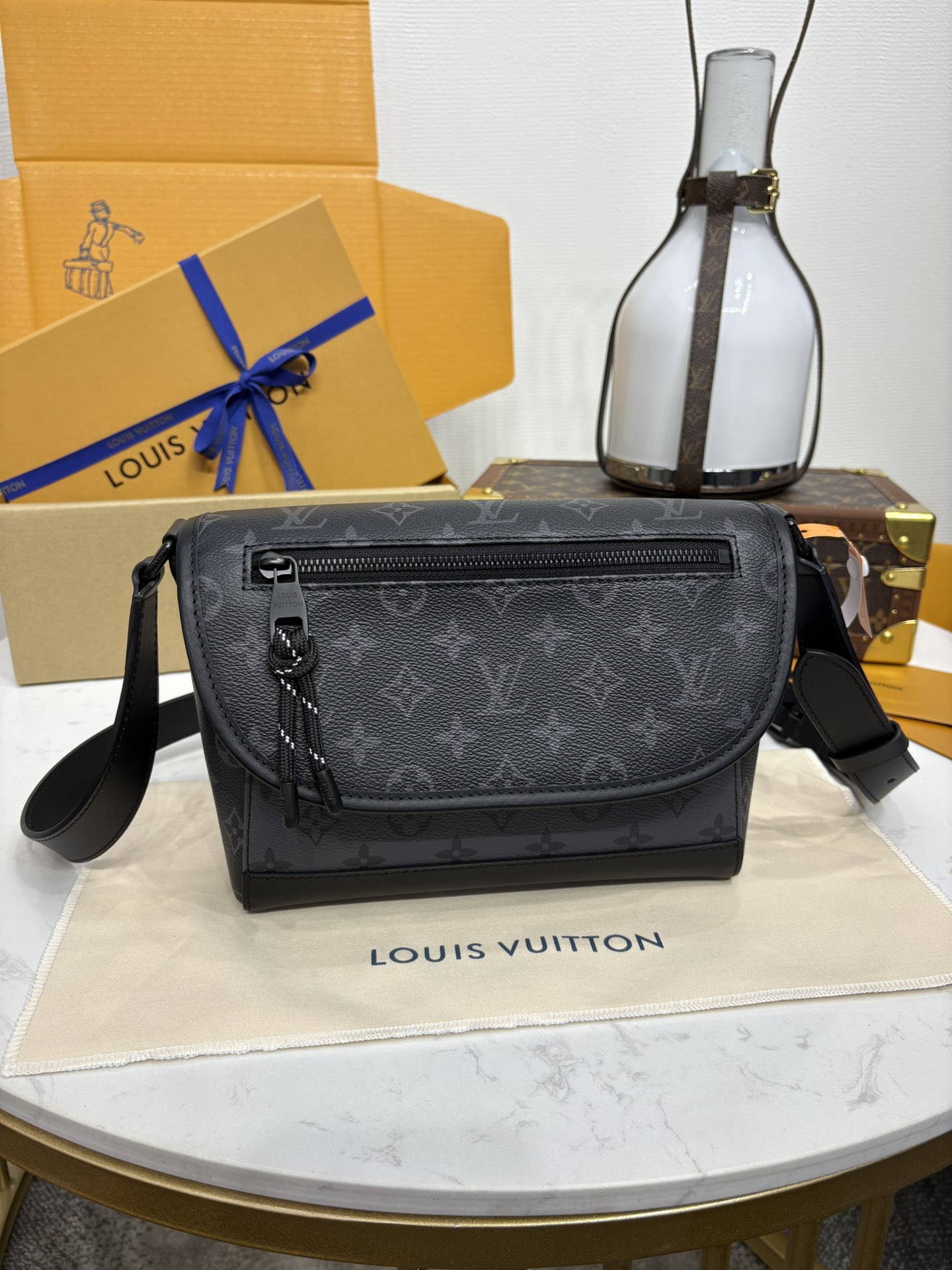 루이비통(버드케이지) M12681 가방 Louis Vuitton Bag