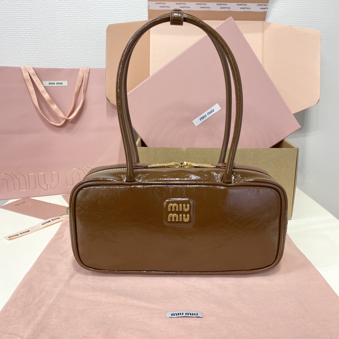 Miu Miu Product _dsvqfubDxDapXm34aXlOQQYBmsRhStFaqLjG6gA