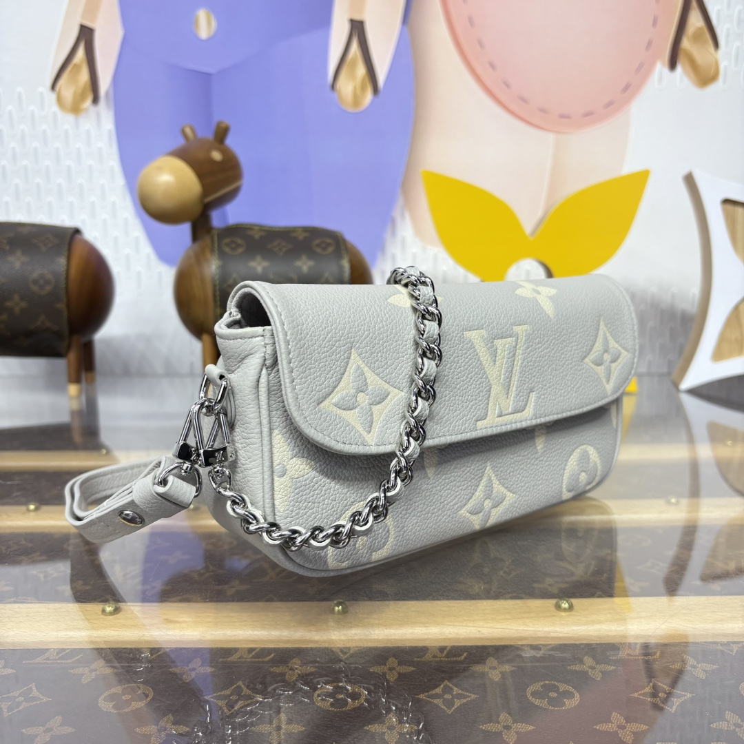 [Louis Vuitton Wallets]Add a trend to daily travel and evening occasions Use s