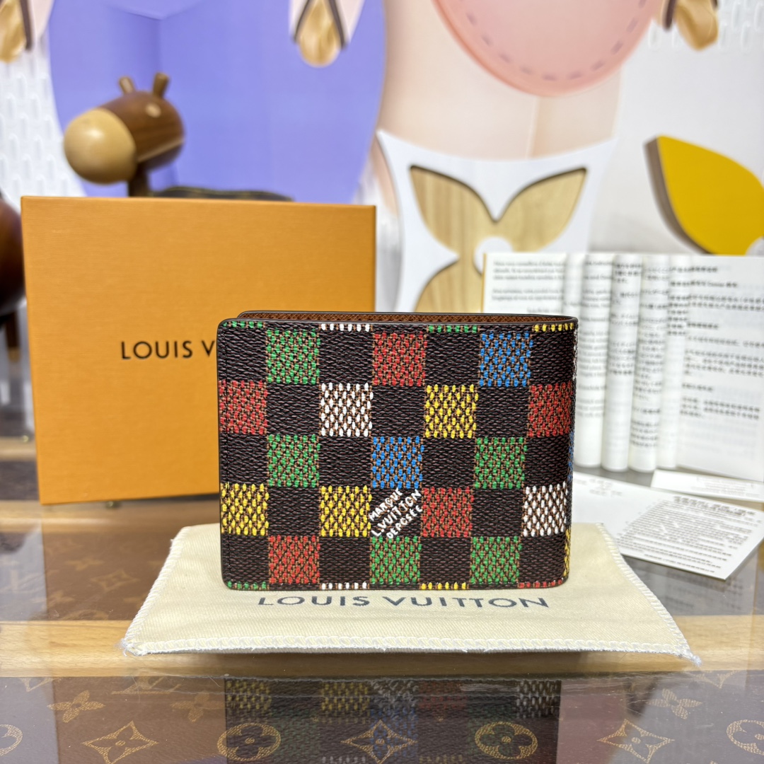 [Louis Vuitton Wallets]This wallet is made of ersDamier denim Pharrell William