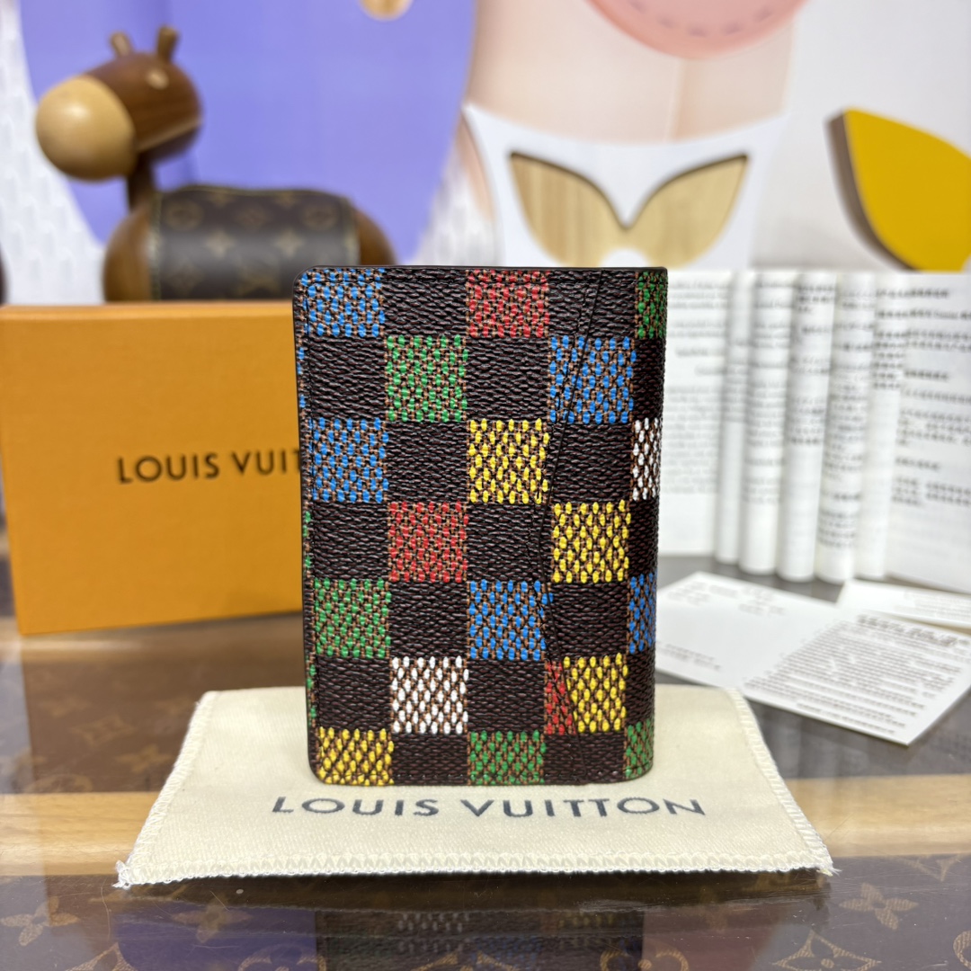 [Louis Vuitton Wallets]Dpos logo Denim material gives this short wallet a uniq
