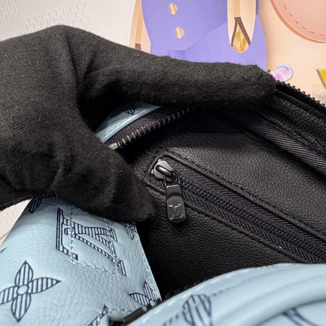 Louis Vuitton Dopp Kit M14885 Ice Blue Taurillon Monogram Leather Travel Pouch 7 i1746531492 2120 5