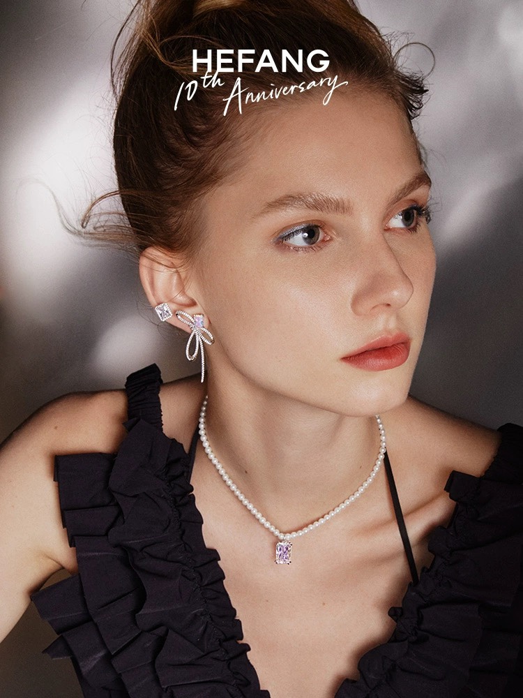 P90 HEFANG何方极光蝴蝶结耳环方糖耳钉时尚轻奢优雅轻奢耳钉耳饰女