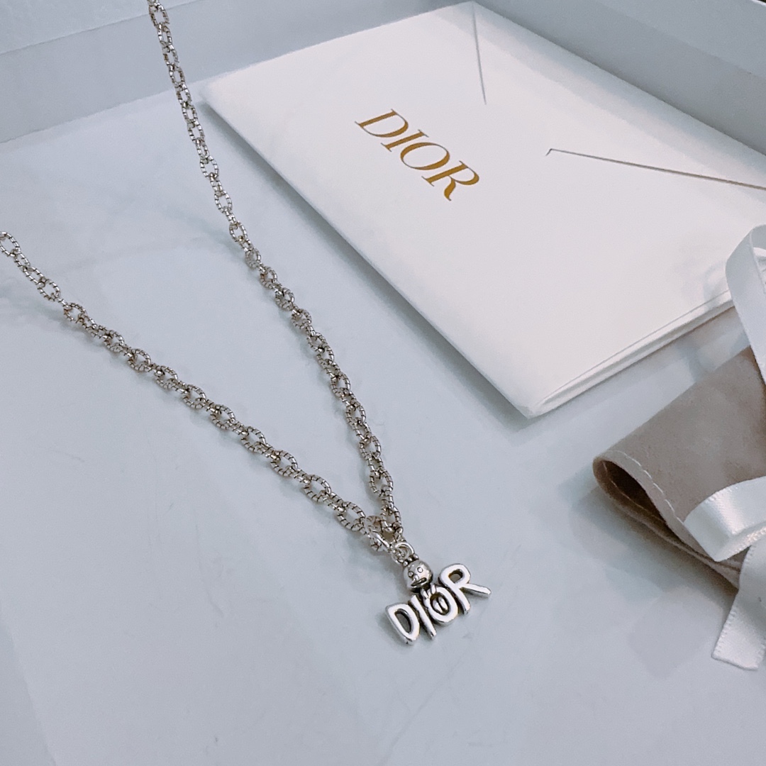 Dior New
 Jewelry Necklaces & Pendants Unisex Vintage Chains