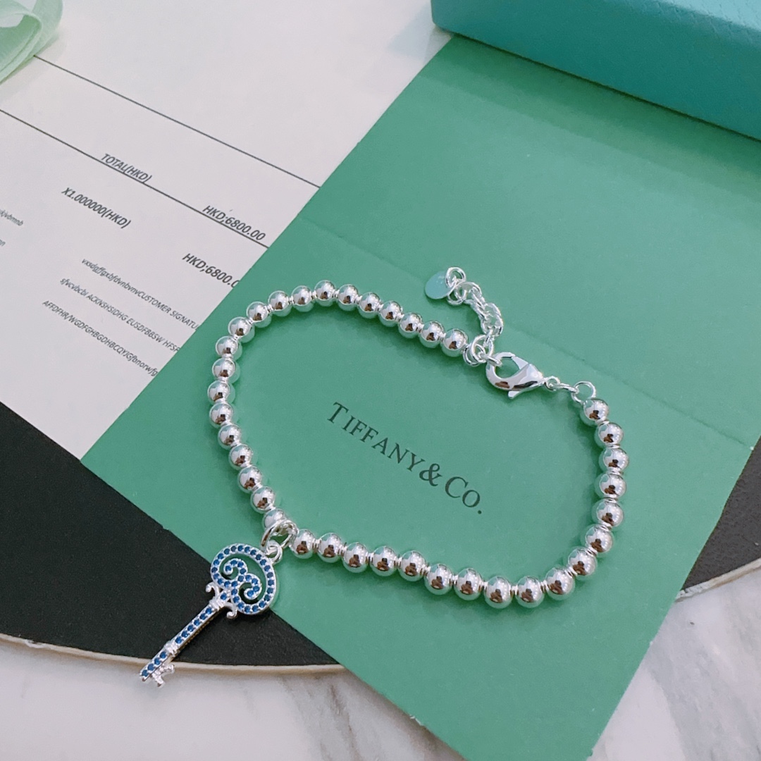 NO:880501,Tiffany TIFFNY&CO. Counter Seiko Silver Version Bracelet Same Style as Stars Retro Old Style Original Re-Engraved Purely Handmade ~ Genuine Open Mold Trendy Fashion Must-Have Can Be Weared by Men and Women Same Style for Couples Rock and Punk Silver Style Trendy and Versatile Same Style as Official Website (5m Adjustable), Boutique Jewelry, Tiffany, Bracelet19860909蒂芙尼 TIFFNY&CO. 专柜精工银版本手链明星同款 复古做旧风 原版复刻 纯手工打造 ～正品开模潮流时尚必备 男女均可佩戴 情侣款同款 摇滚朋克银风格 潮流百搭 官网同款（5m 可调节）,饰品精品,tiffany,bracelet,Jewelry