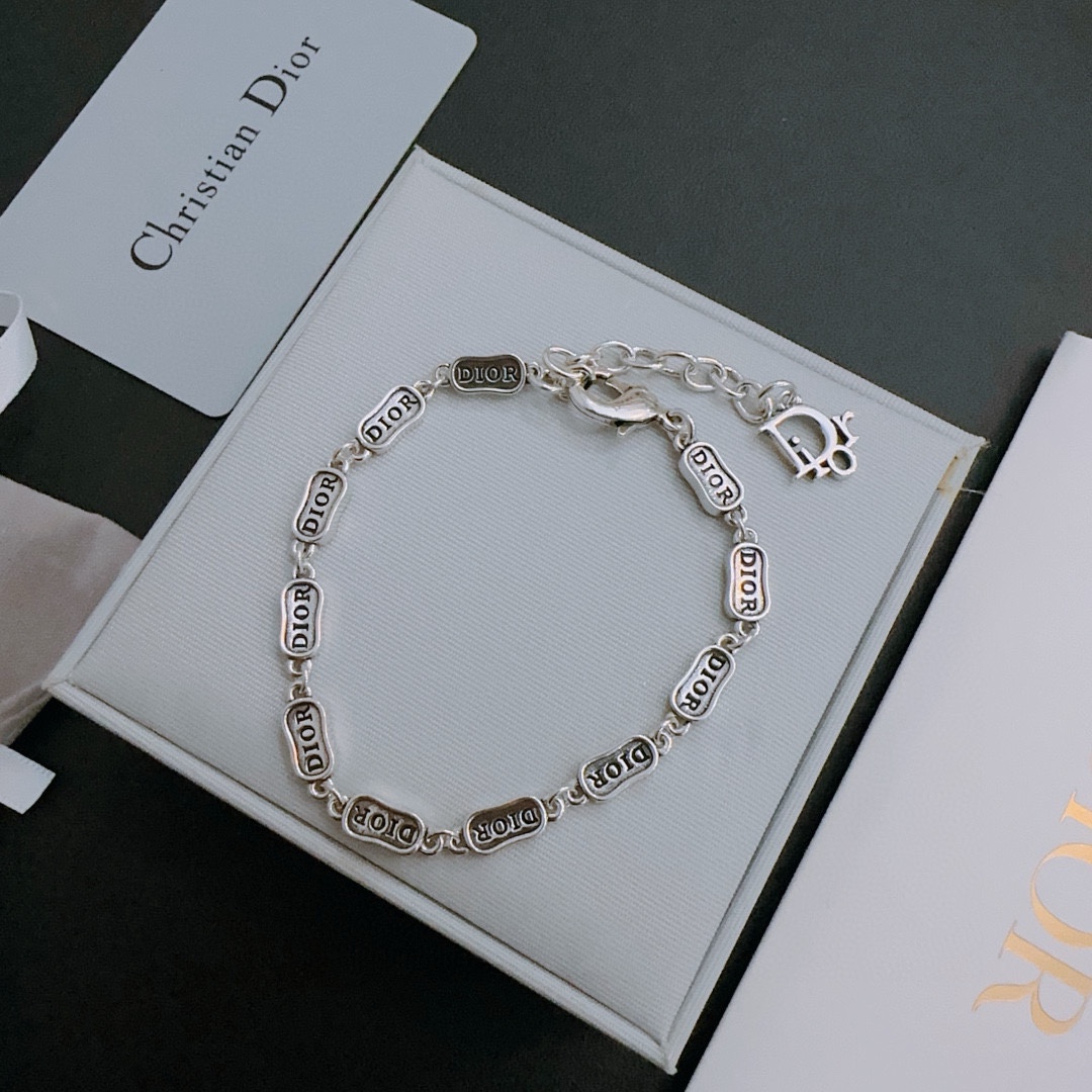 Dior luxury necklace 5