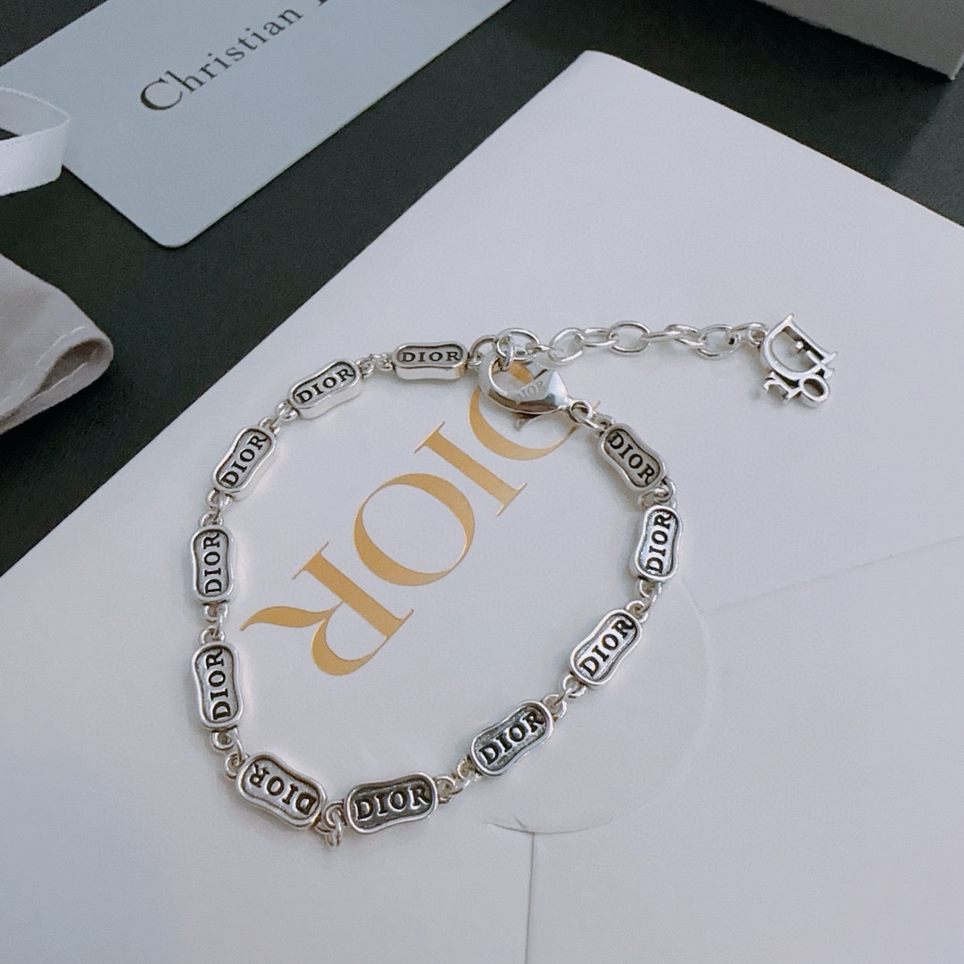 Dior luxury necklace 9