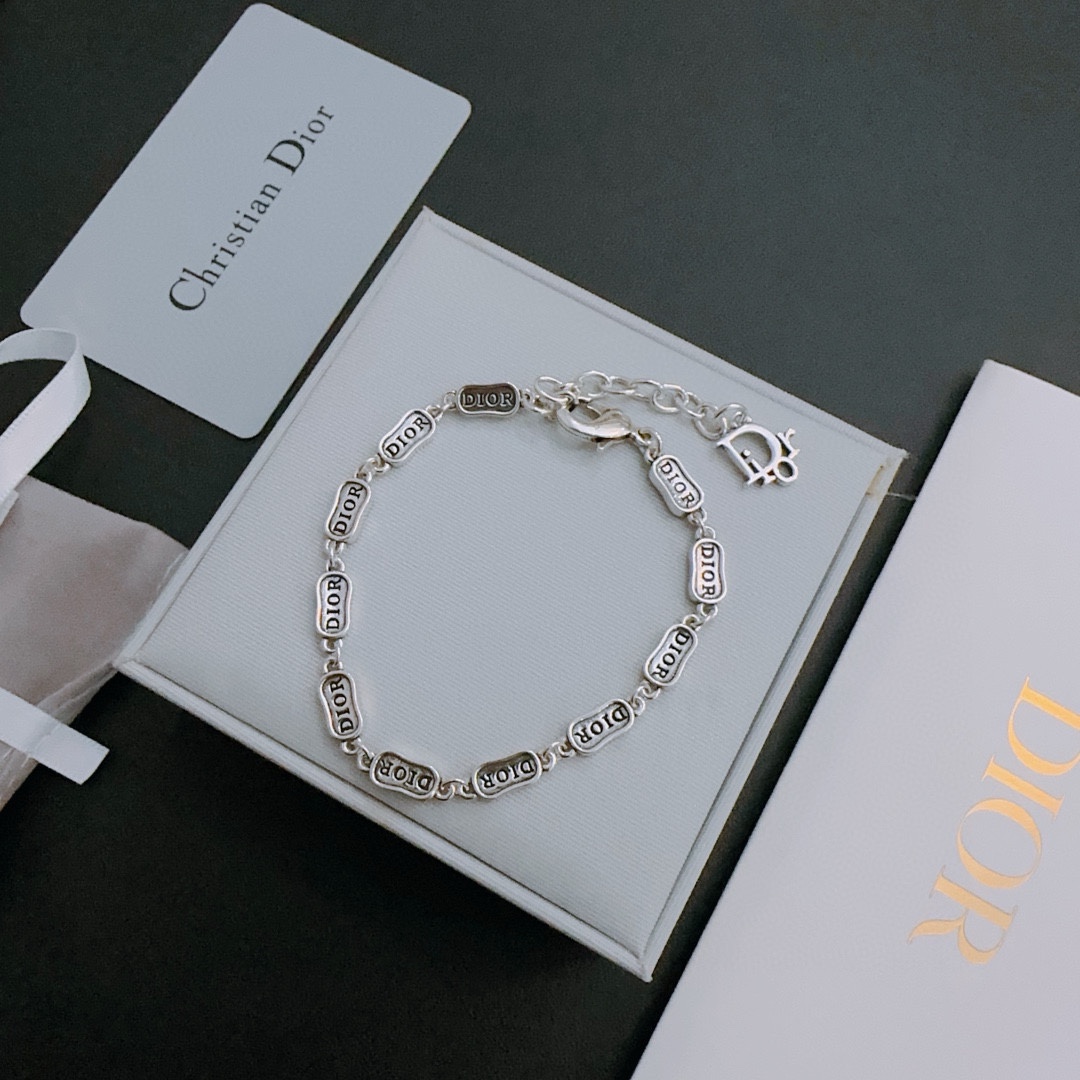 Dior luxury necklace